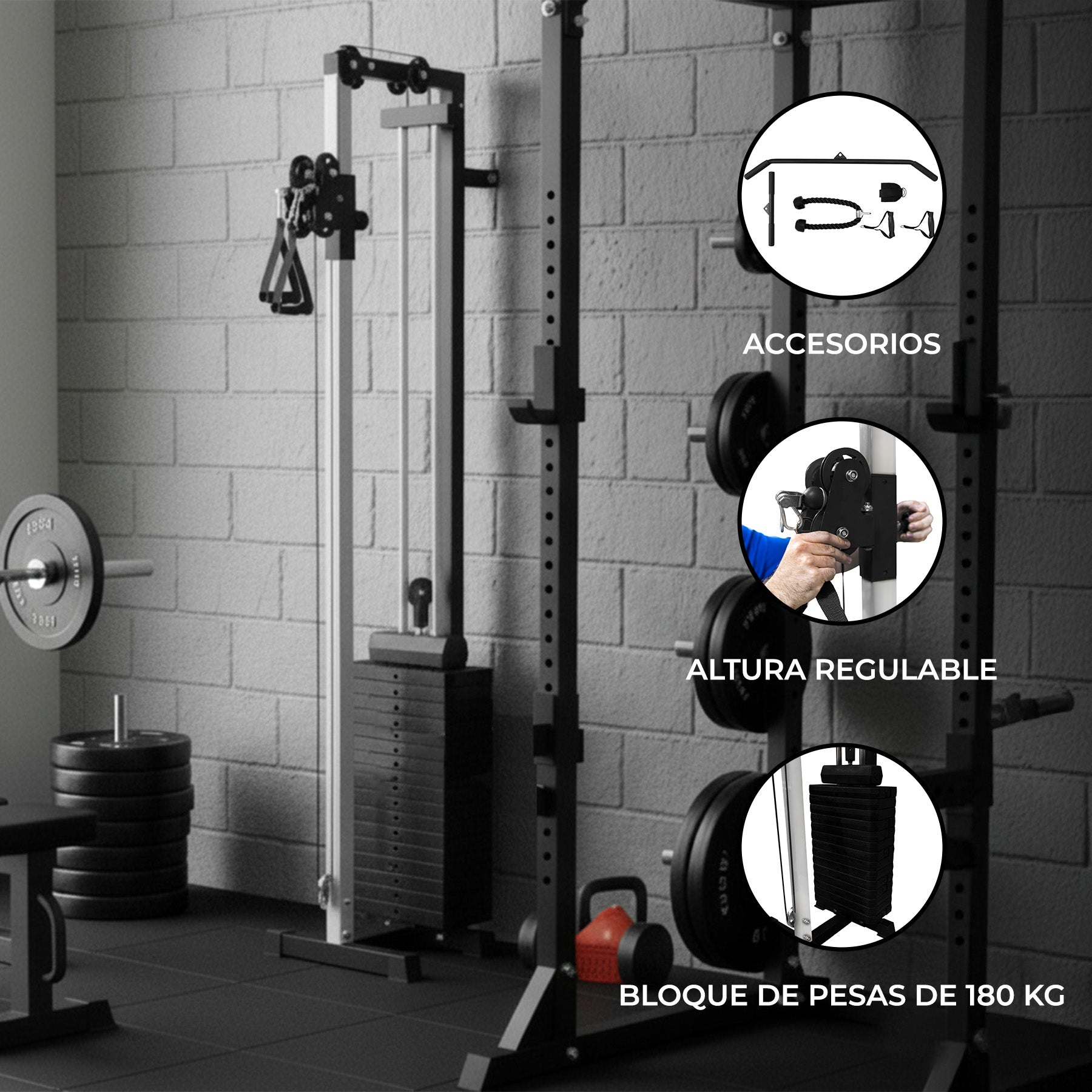 Equipo de gimnasio con máquinas de cable, pilas de pesas y discos de barra.