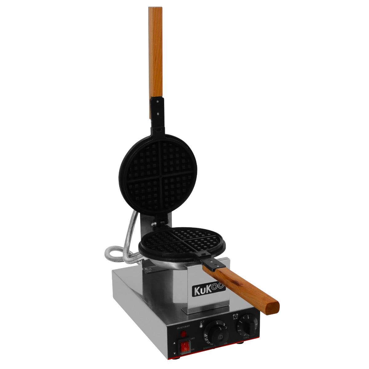 Una wafflera abierta de acero inoxidable con mangos de madera y controles.