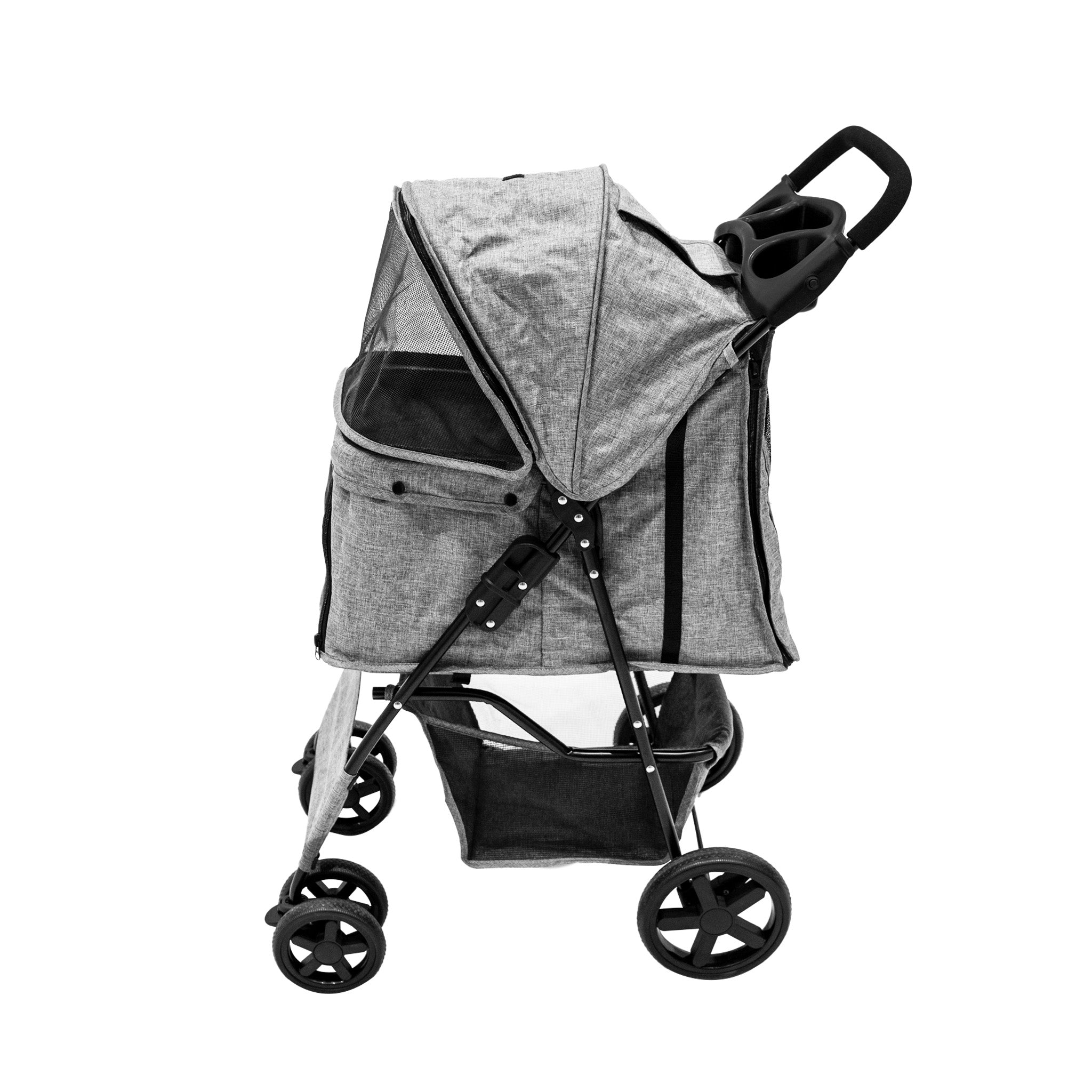 Un cochecito gris para mascotas con ventanas de malla y una cesta de almacenamiento.