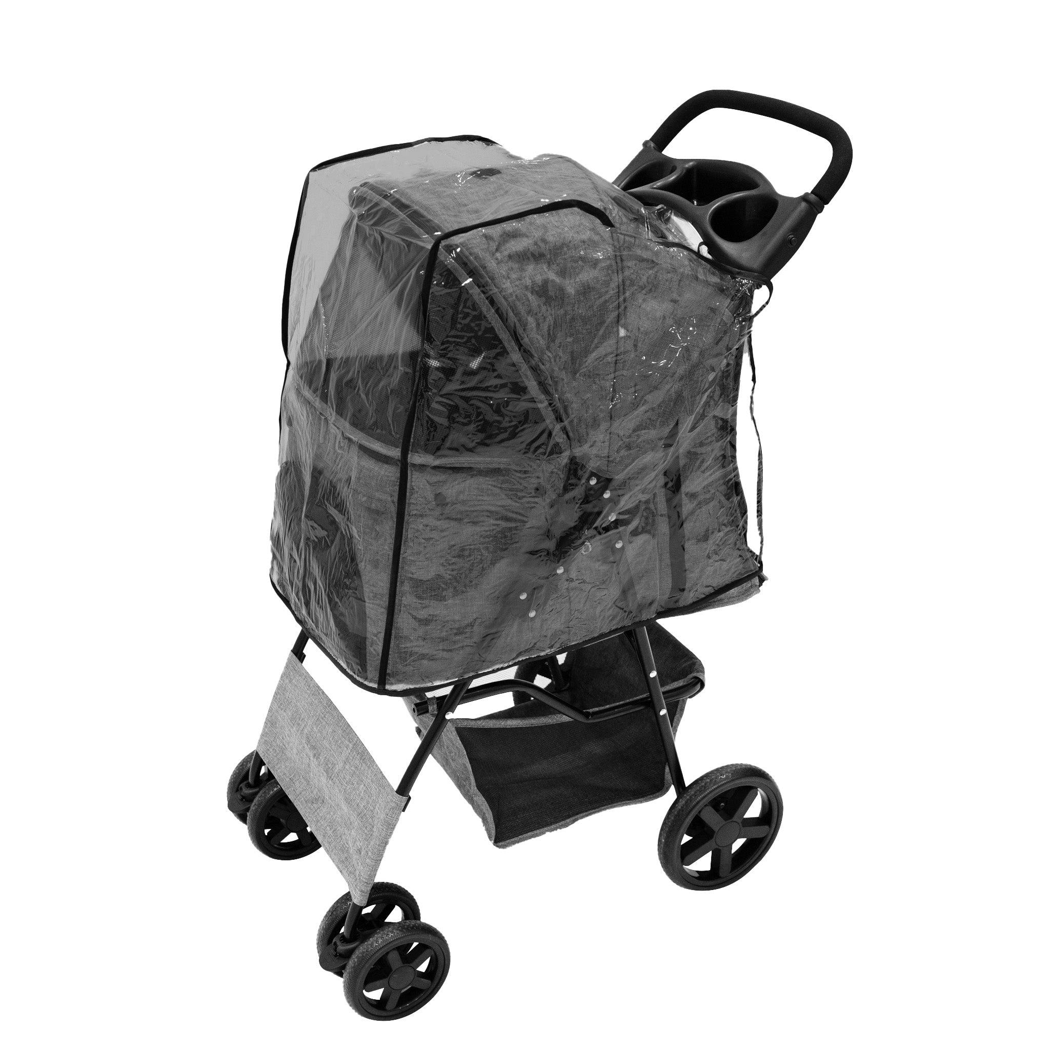 Un cochecito gris cubierto con una funda impermeable transparente y ruedas negras.