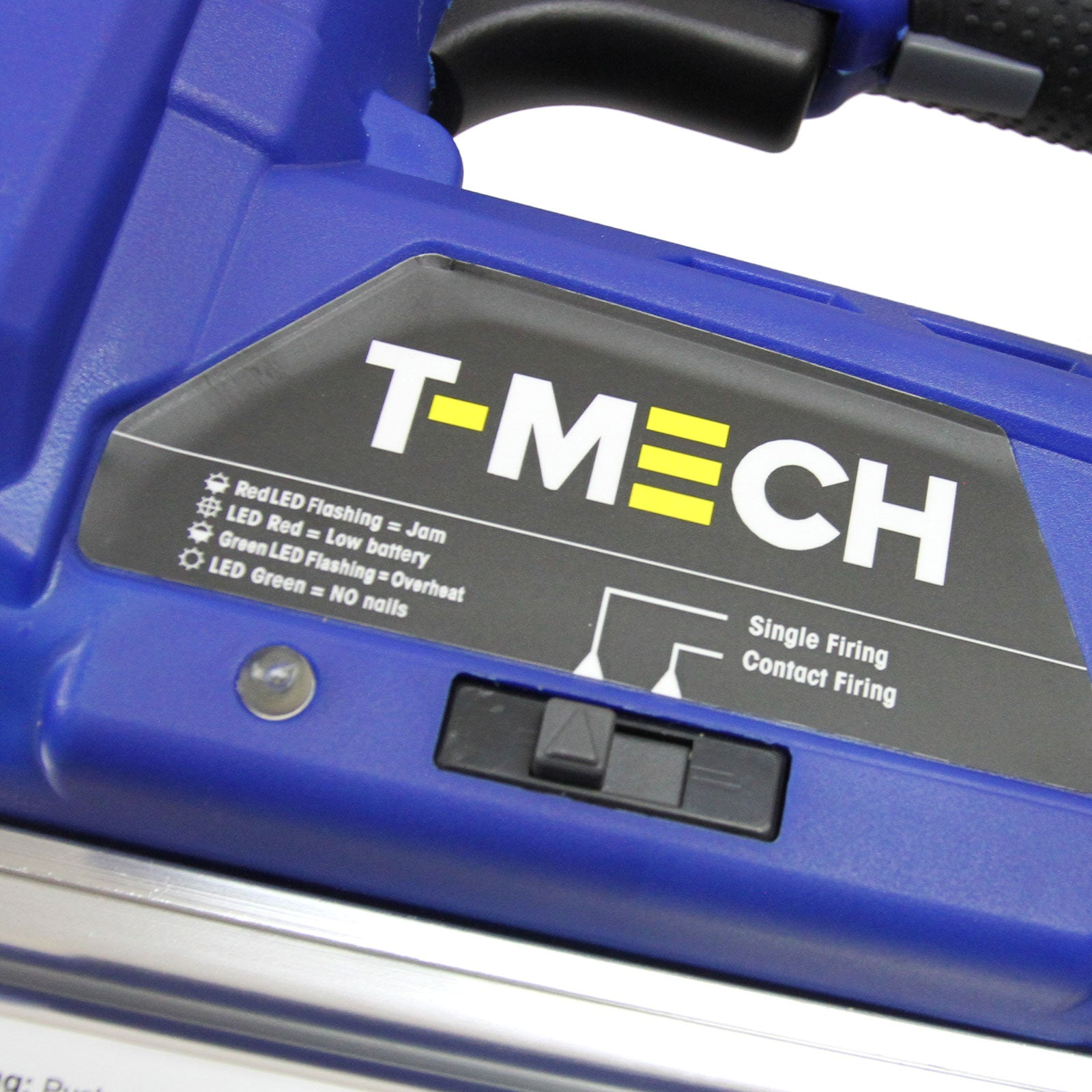 Pistola de clavos azul con logo "T-MECH" e indicadores LED.