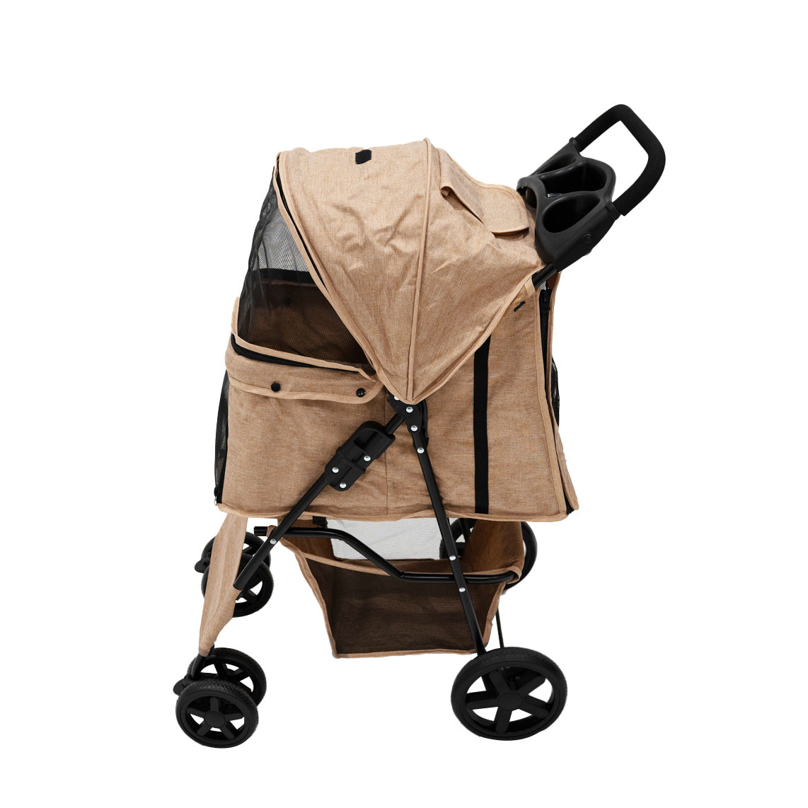 Un cochecito beige para mascotas con ventanas de malla y una cesta de almacenamiento abajo.