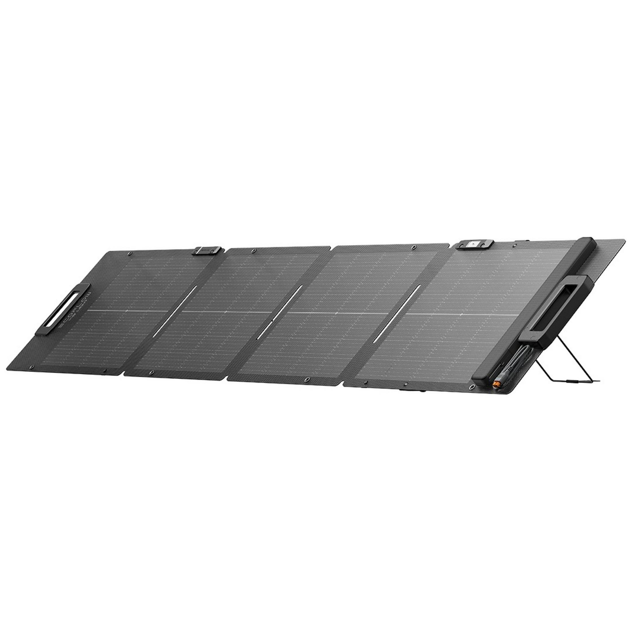 Un panel solar plegable gris oscuro con cuatro secciones, asa y soporte.