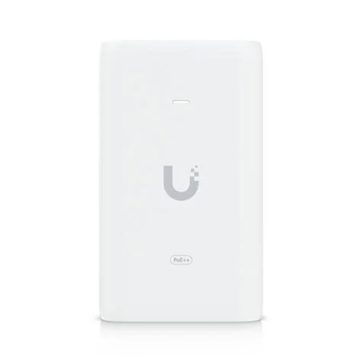 Białe urządzenie Ubiquiti z logo U i oznaczeniem PoE++.