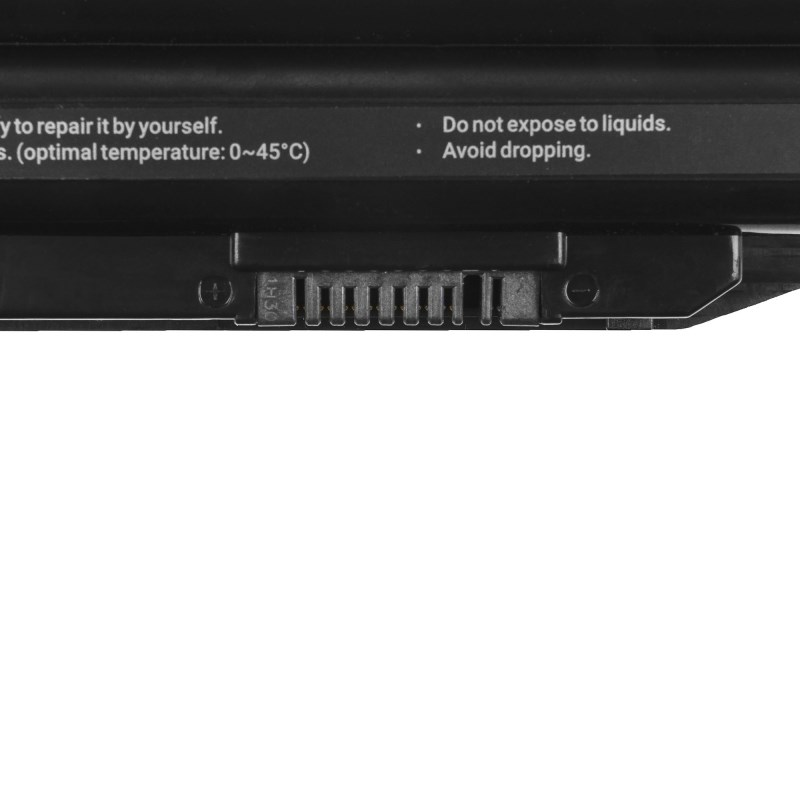 Schwarze Batterie mit Textwarnungen und Metallkontakten.