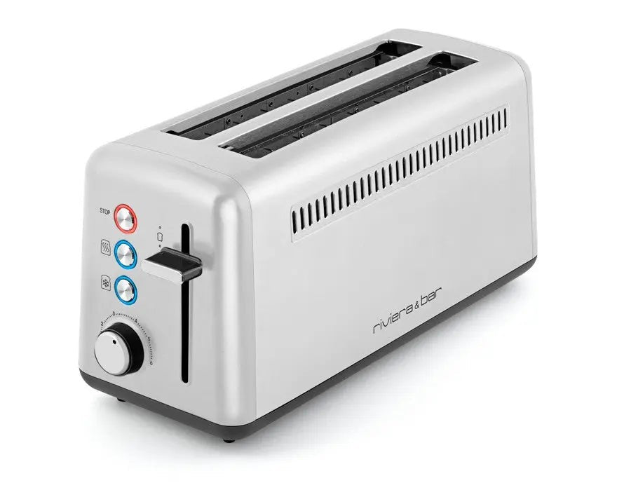 Un tostapane bianco a due fessure con accenti cromati su superficie bianca.