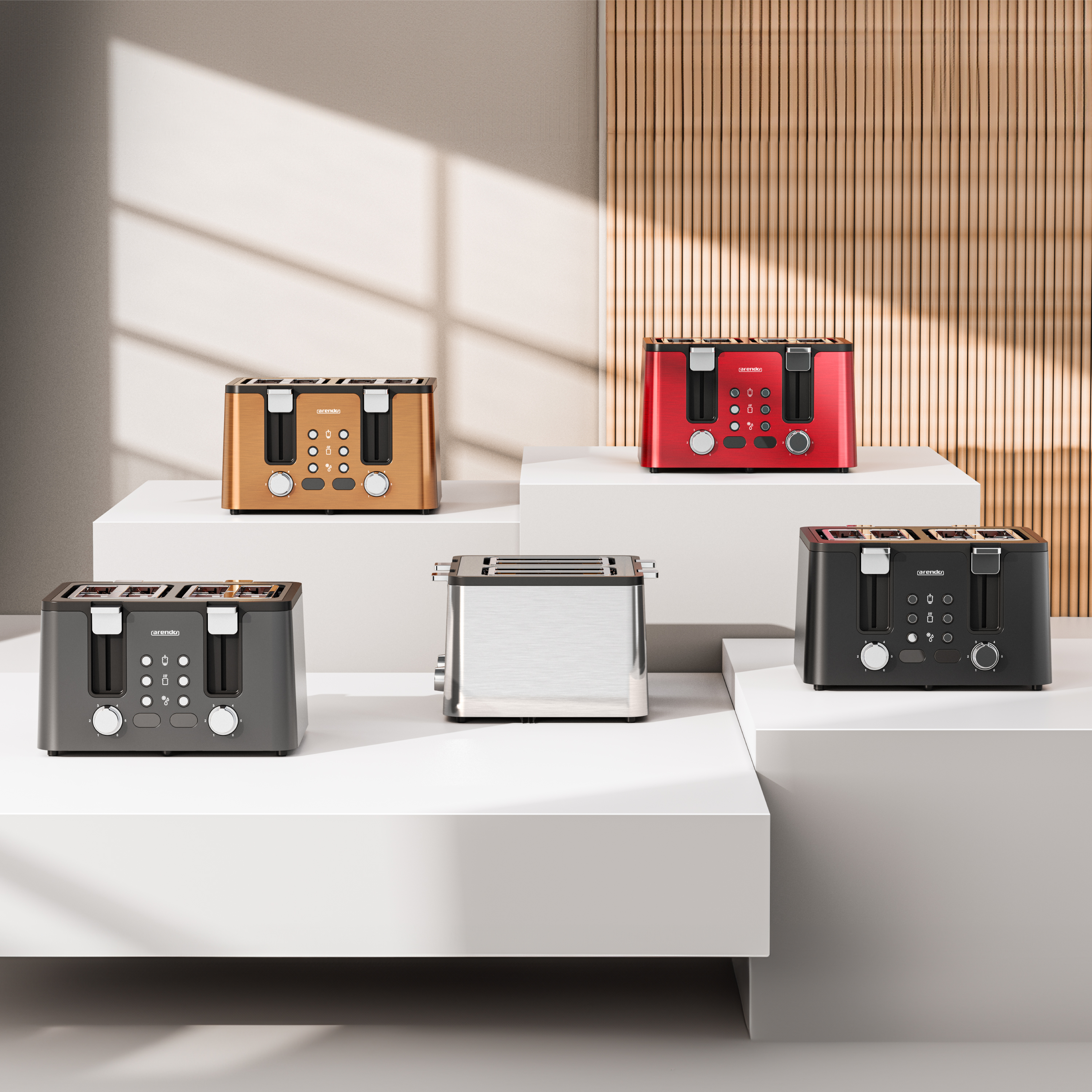 Fünf Toaster in verschiedenen Farben stehen auf weißen Podesten.