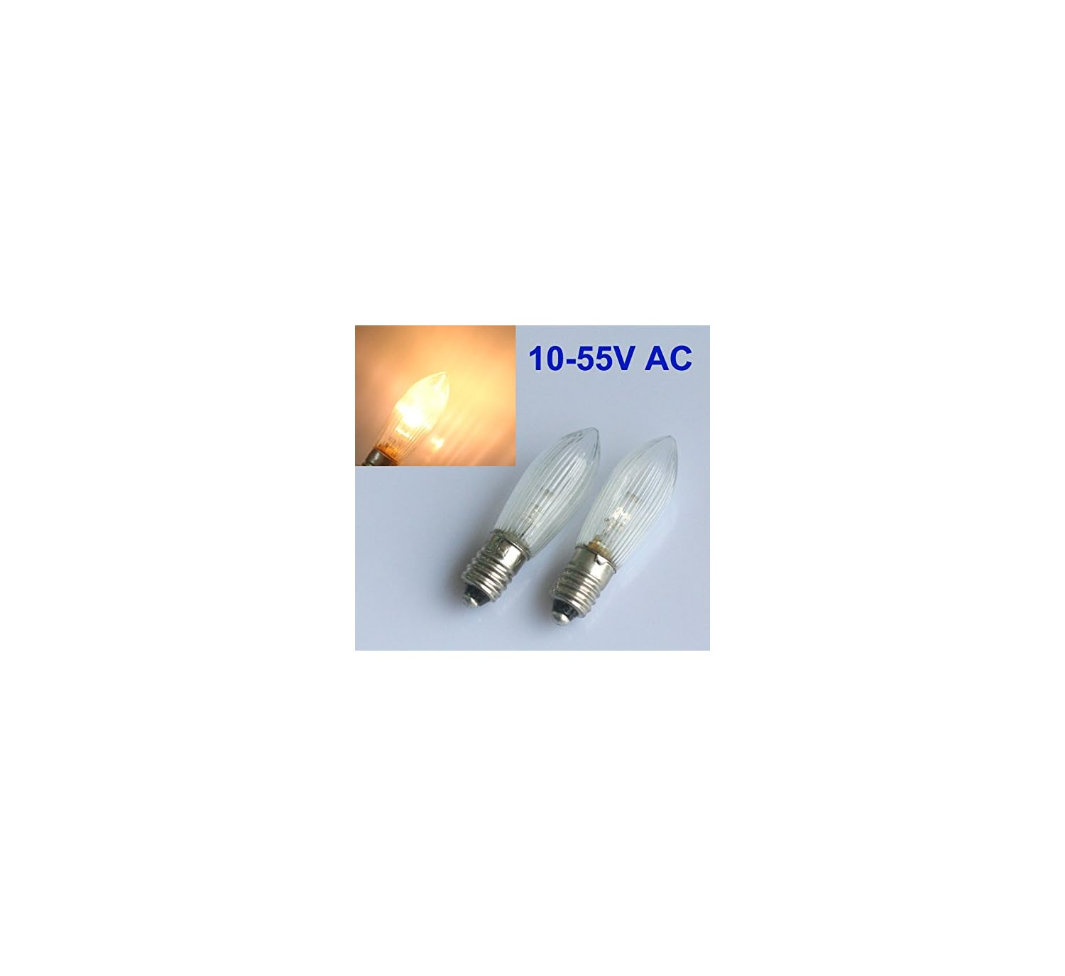 Zwei klare Glühfadenlampen aus Glas mit Metallsockeln auf weißem Hintergrund.