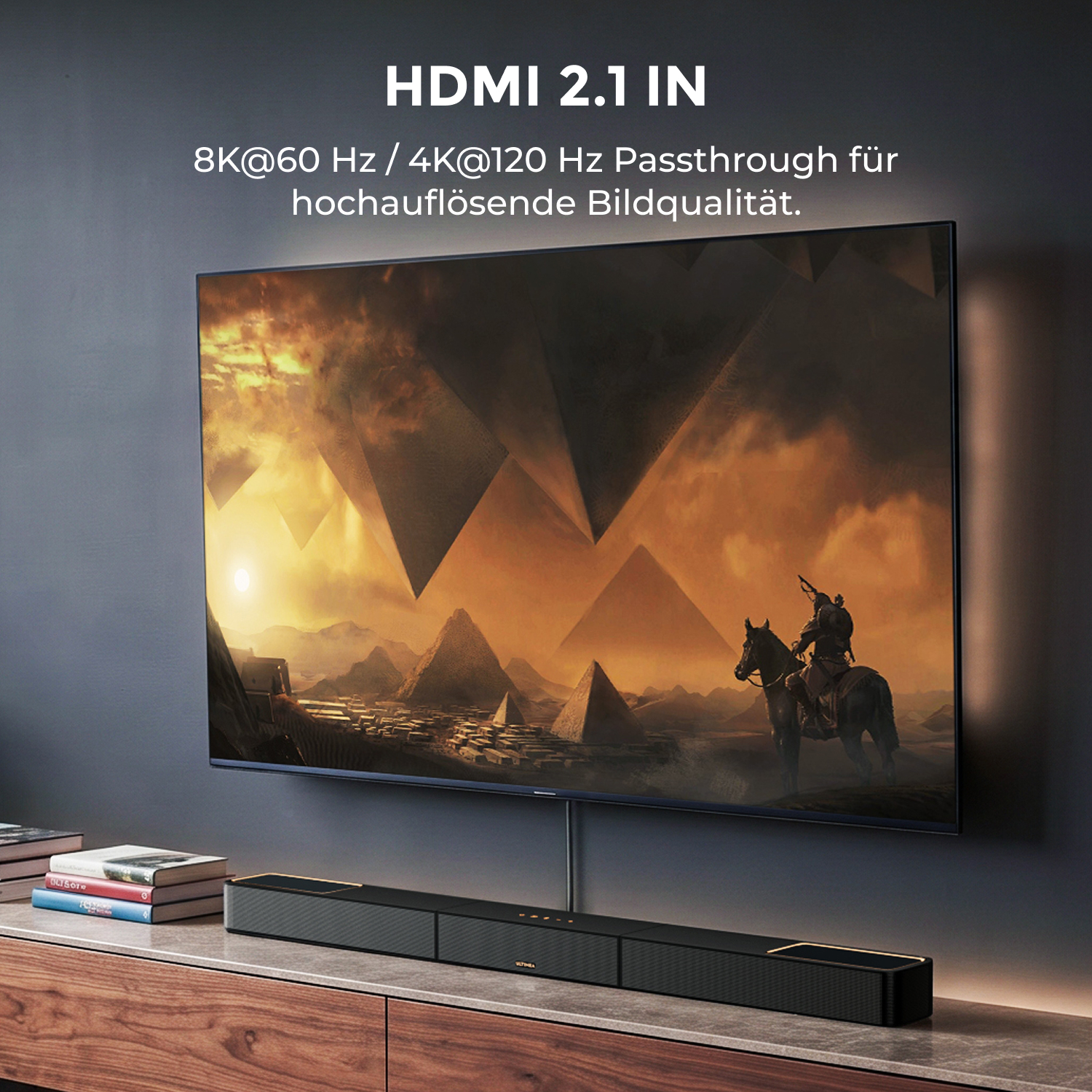 Flachbildschirm mit HDMI 2.1 und 8K@60Hz, 4K@120Hz. Darunter eine Soundbar.