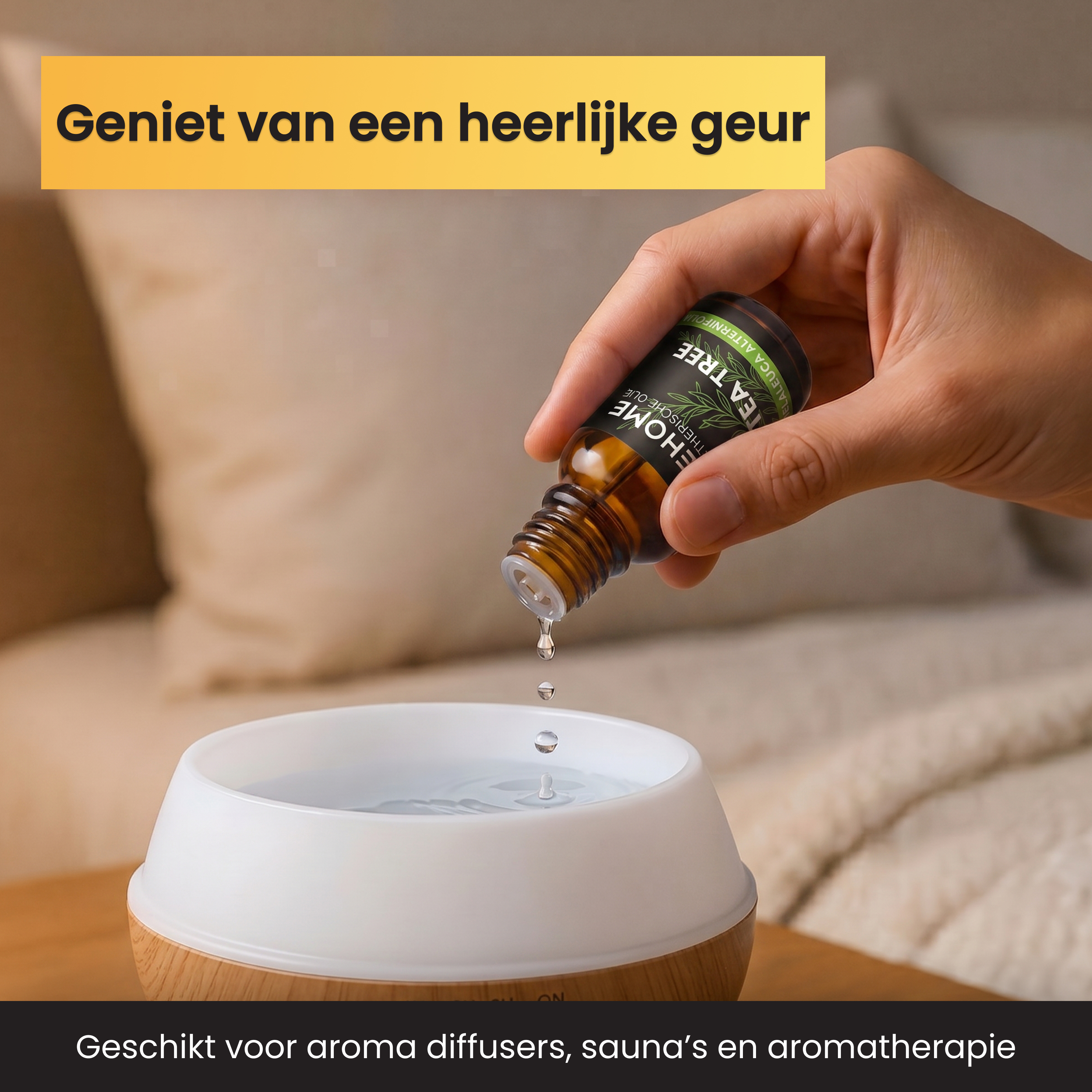Eine Hand tropft Öl aus einer Flasche in einen weißen Diffusor.
