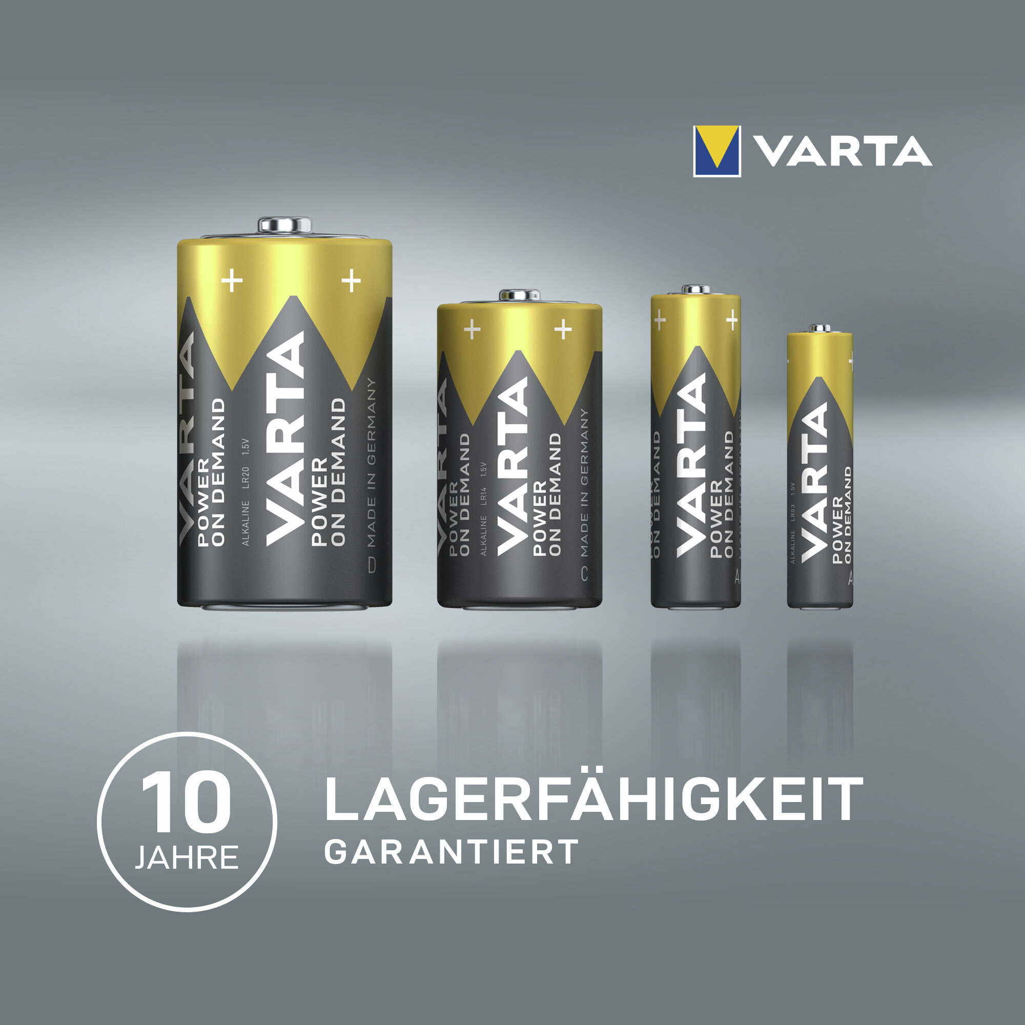 Vier Varta-Batterien in verschiedenen Größen mit gelb-schwarzem Design.
