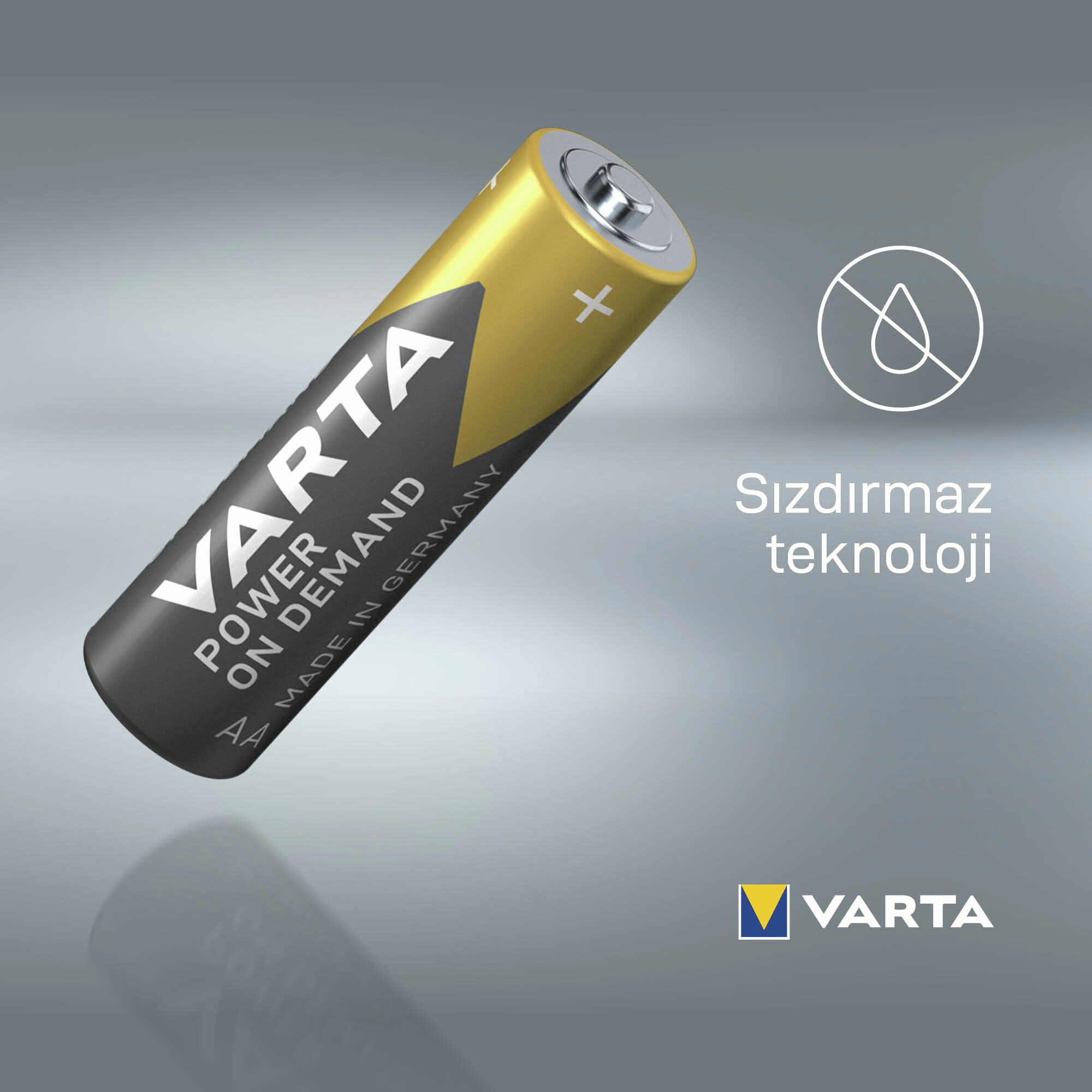 Eine Varta AA Batterie mit silbernem Pluspol und goldener Oberseite.