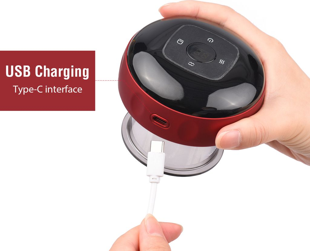 Rotes Gerät mit schwarzem Deckel und USB-C-Anschluss, wird mit weißem Kabel aufgeladen.