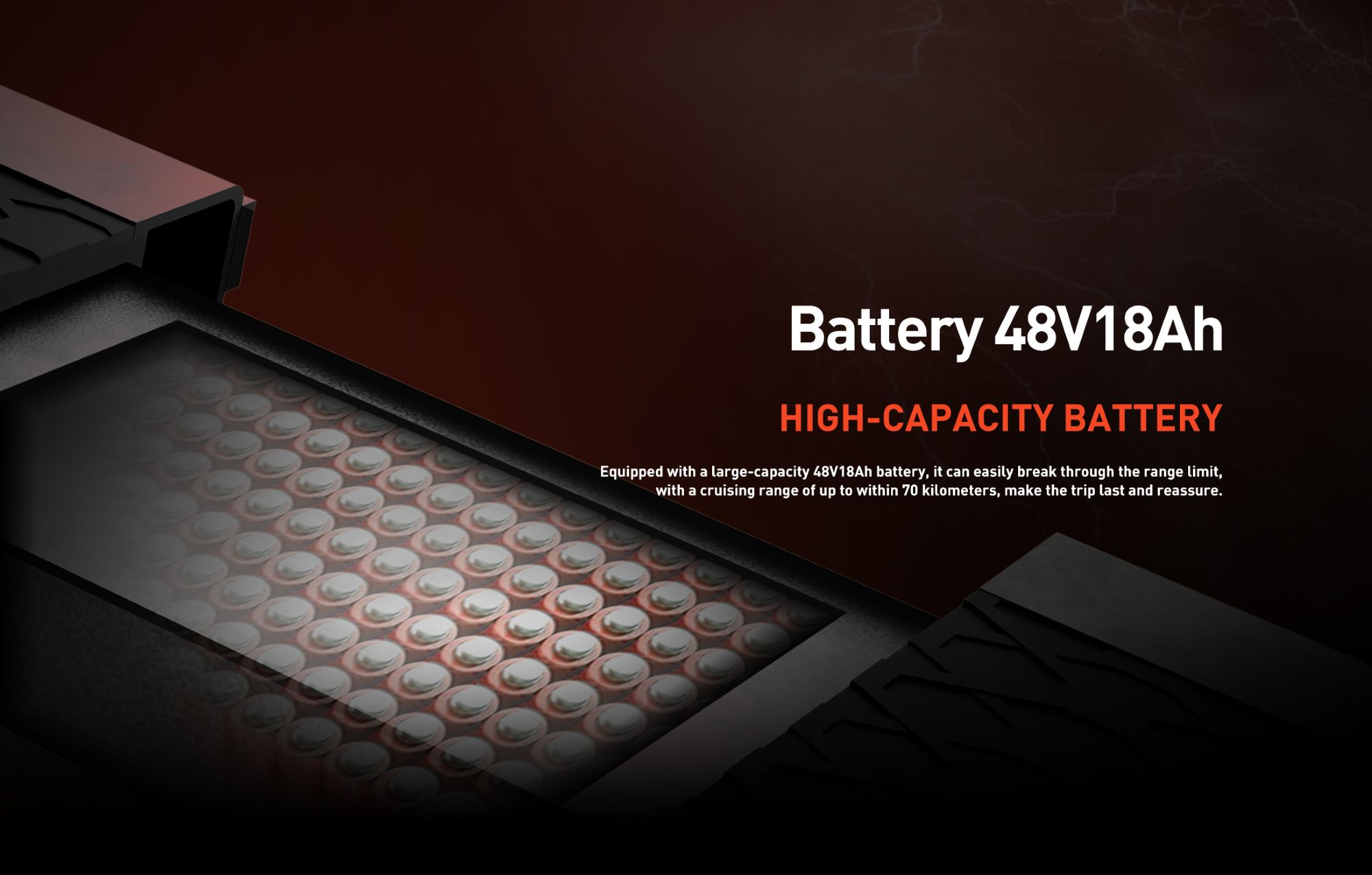 Primo piano di un pacco batteria con molte celle e testo sulla batteria.