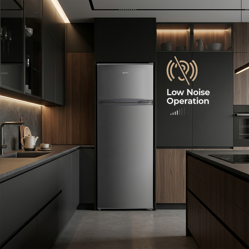Una cocina moderna con un refrigerador plateado y texto "Low Noise Operation".