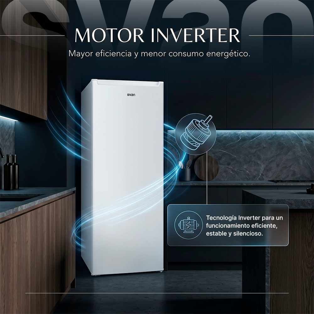Un refrigerador blanco con tecnología de motor inverter en una cocina moderna.