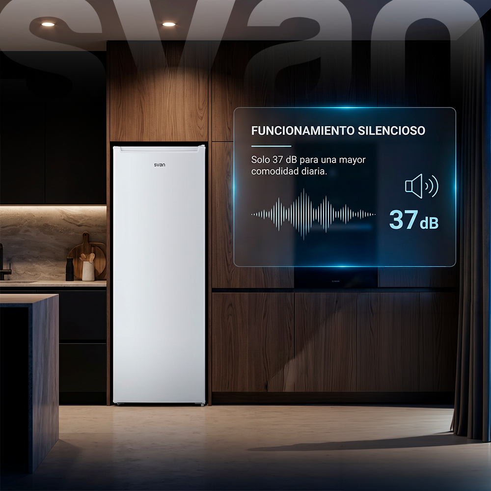 Un refrigerador blanco en una cocina moderna con gabinetes de madera.