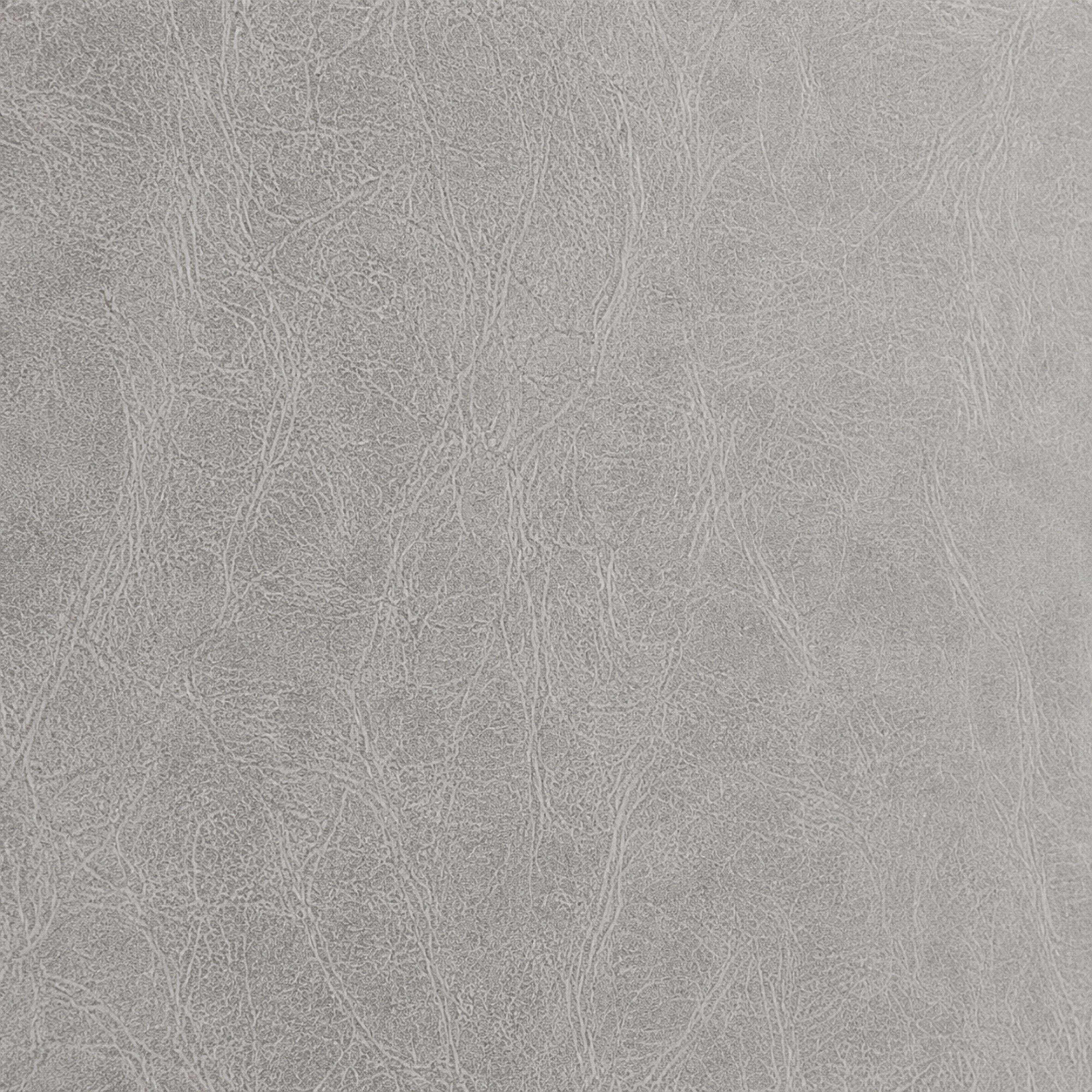 Piel sintética gris con grano fino y ligeras arrugas.