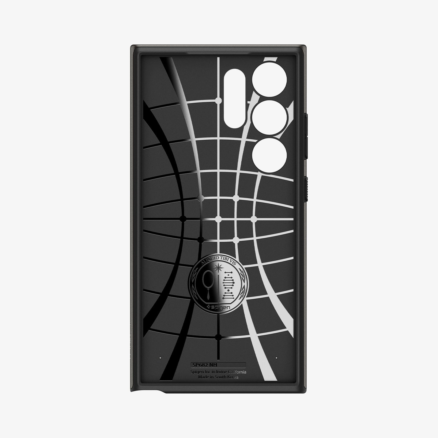 Cover nera per telefono con motivo a griglia argentata e ritagli.