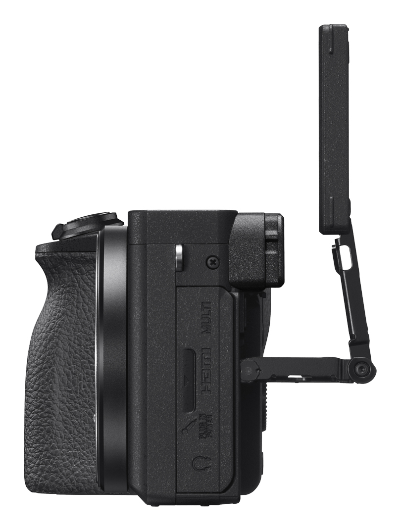 Fotocamera digitale nera con schermo orientabile e porte laterali.