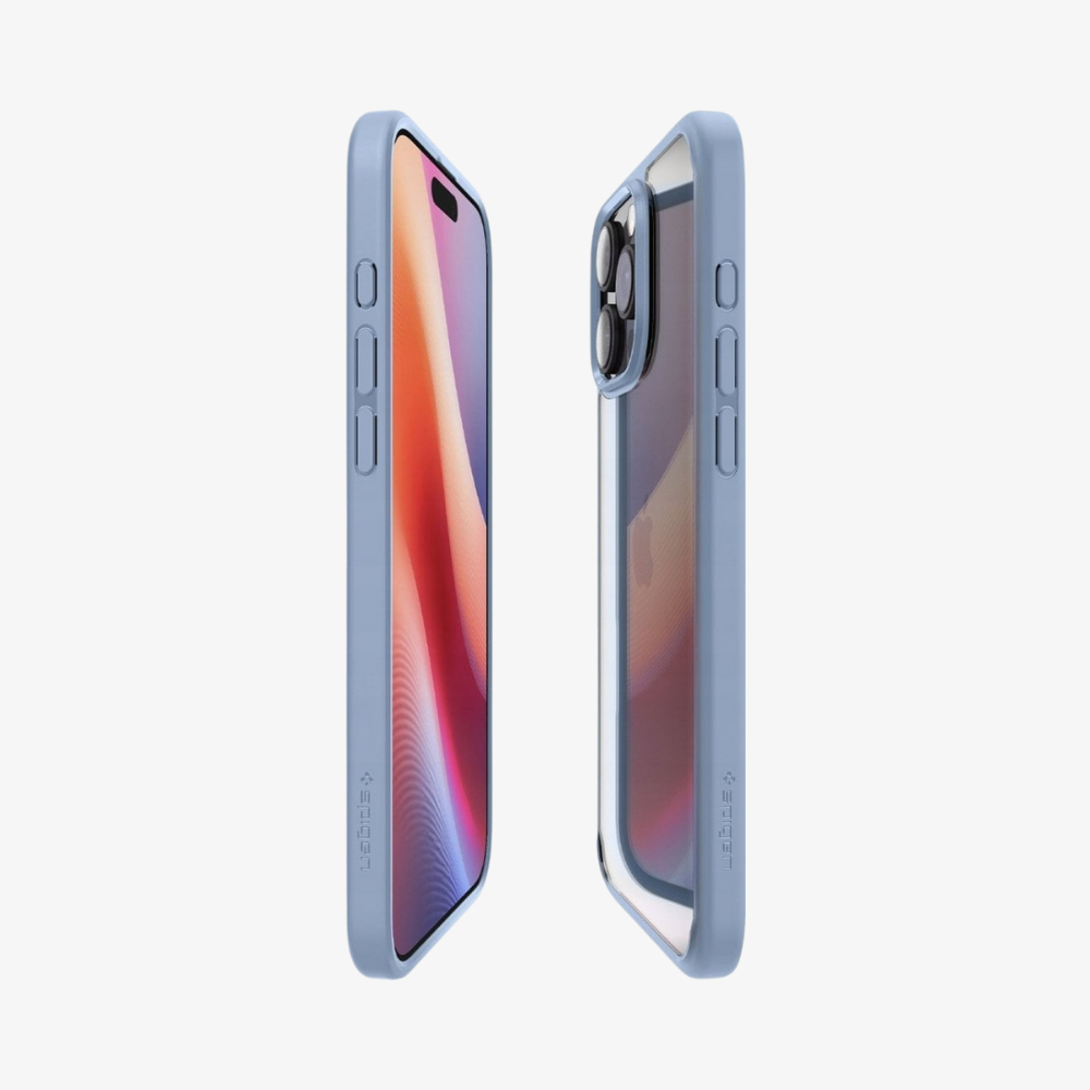 Due iPhone con custodie blu, una trasparente, su sfondo bianco.