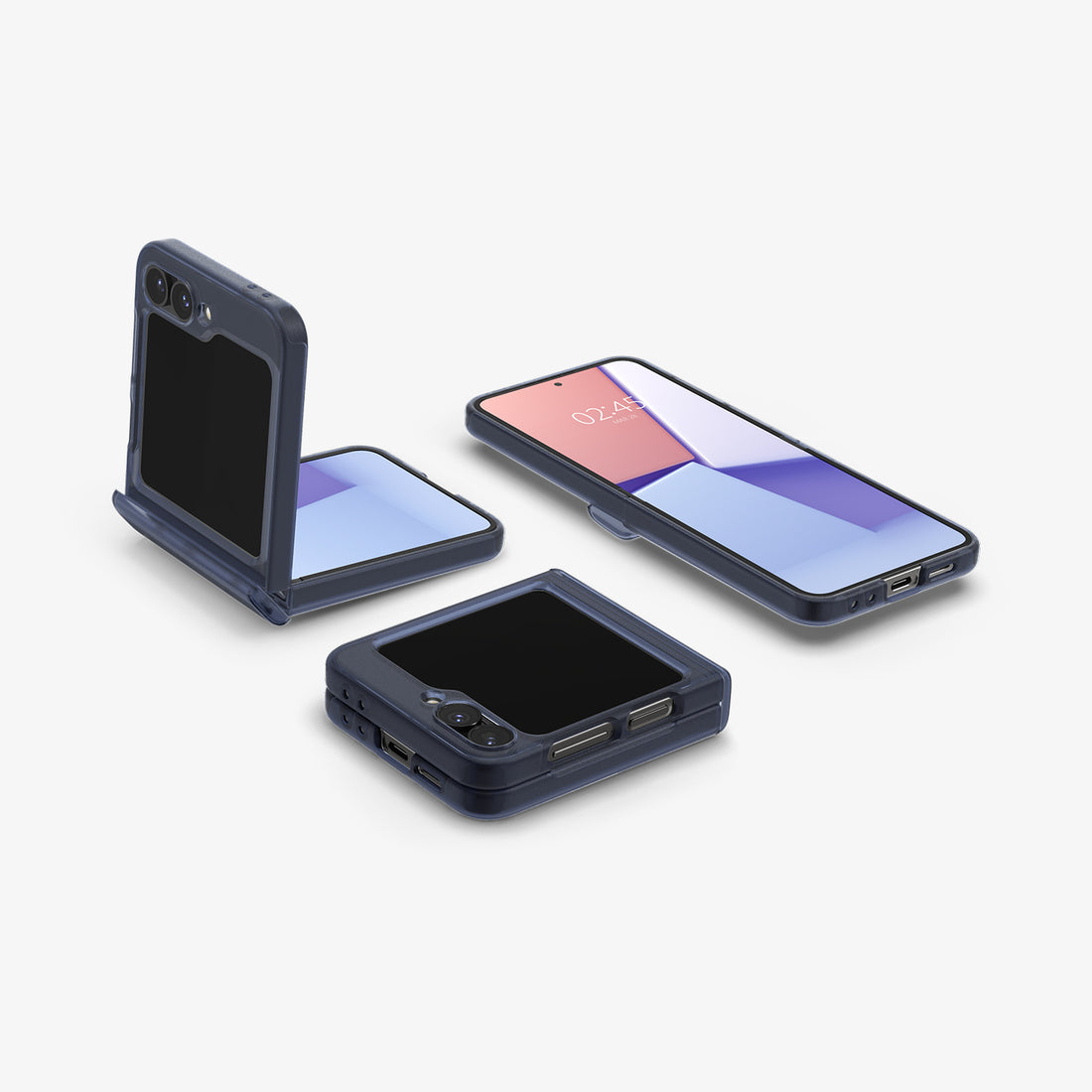 Tre telefoni pieghevoli blu scuro in vari stati aperti e chiusi.