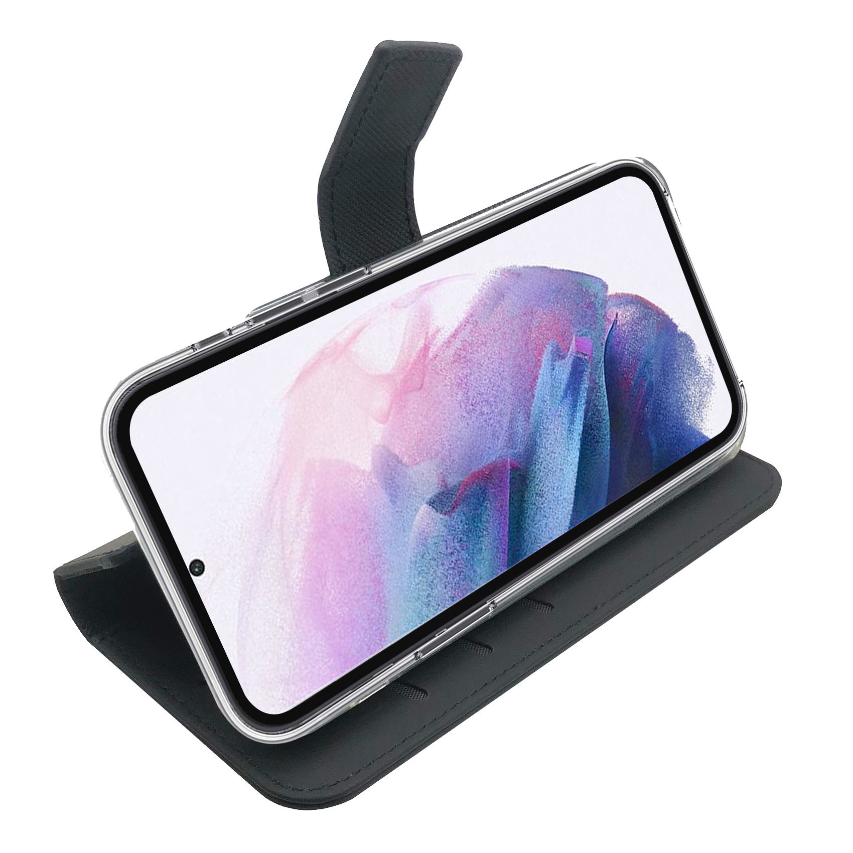 Uno smartphone in una custodia in pelle nera con uno sfondo astratto.