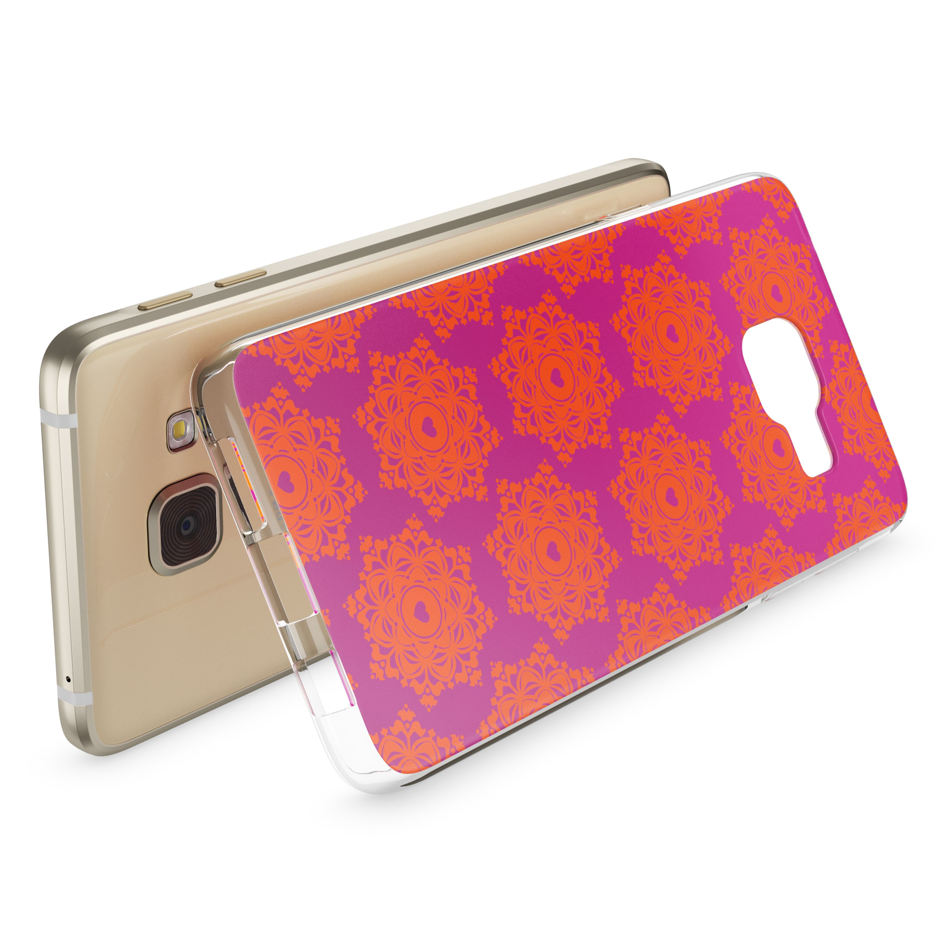 Ein goldener Smartphone-Rücken mit einer durchsichtigen Hülle mit orangefarbenem Muster.