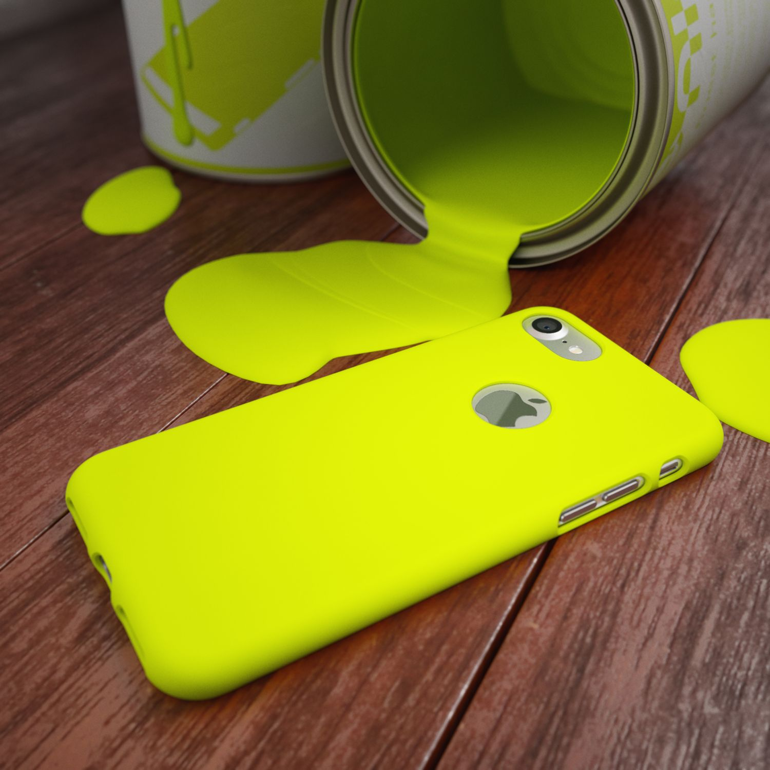 Eine neongelbe iPhone-Hülle liegt neben einer Dose verschütteter neongelber Farbe auf einer Holzoberfläche.