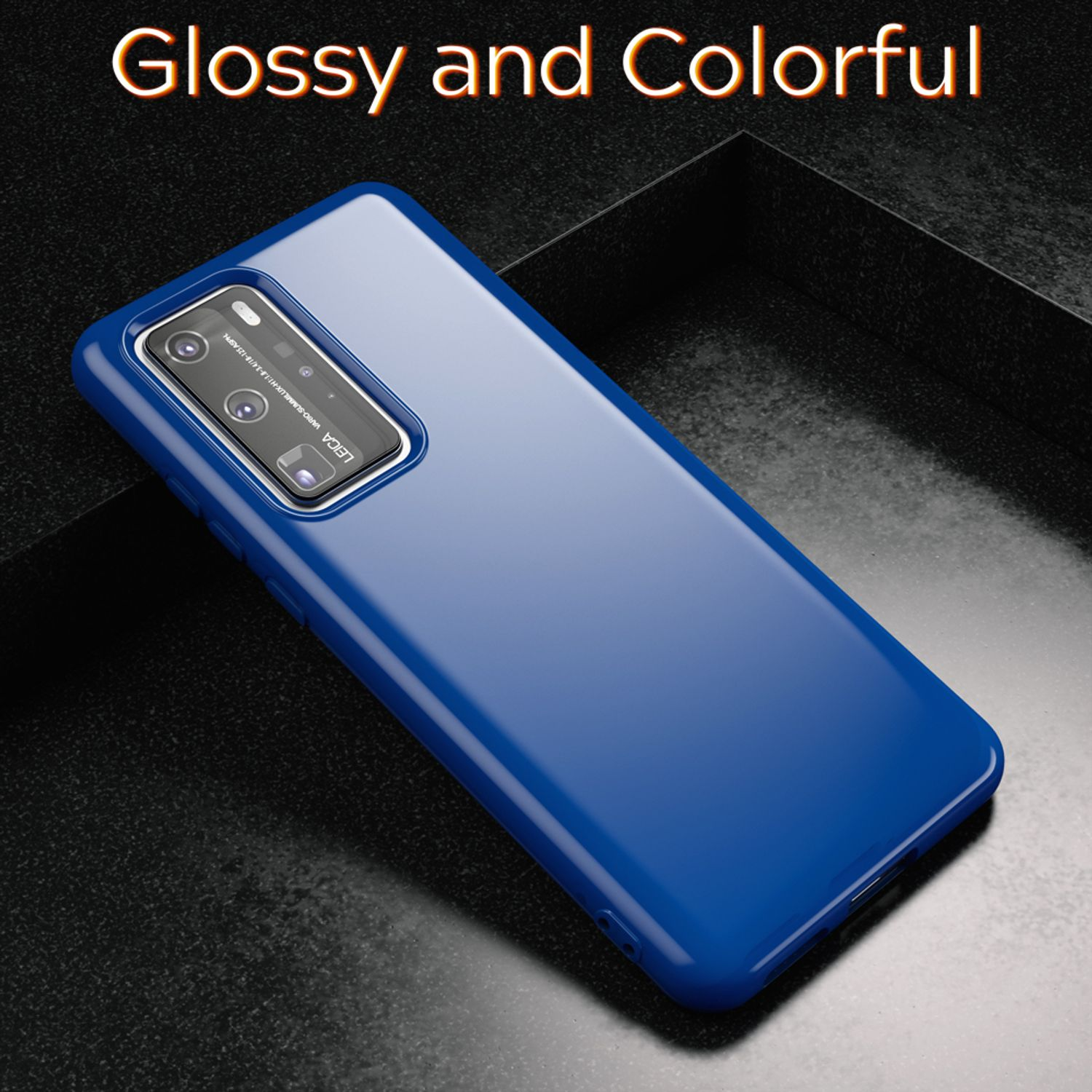 Una cover blu per telefono con modulo fotocamera è mostrata su una superficie scura testurizzata.