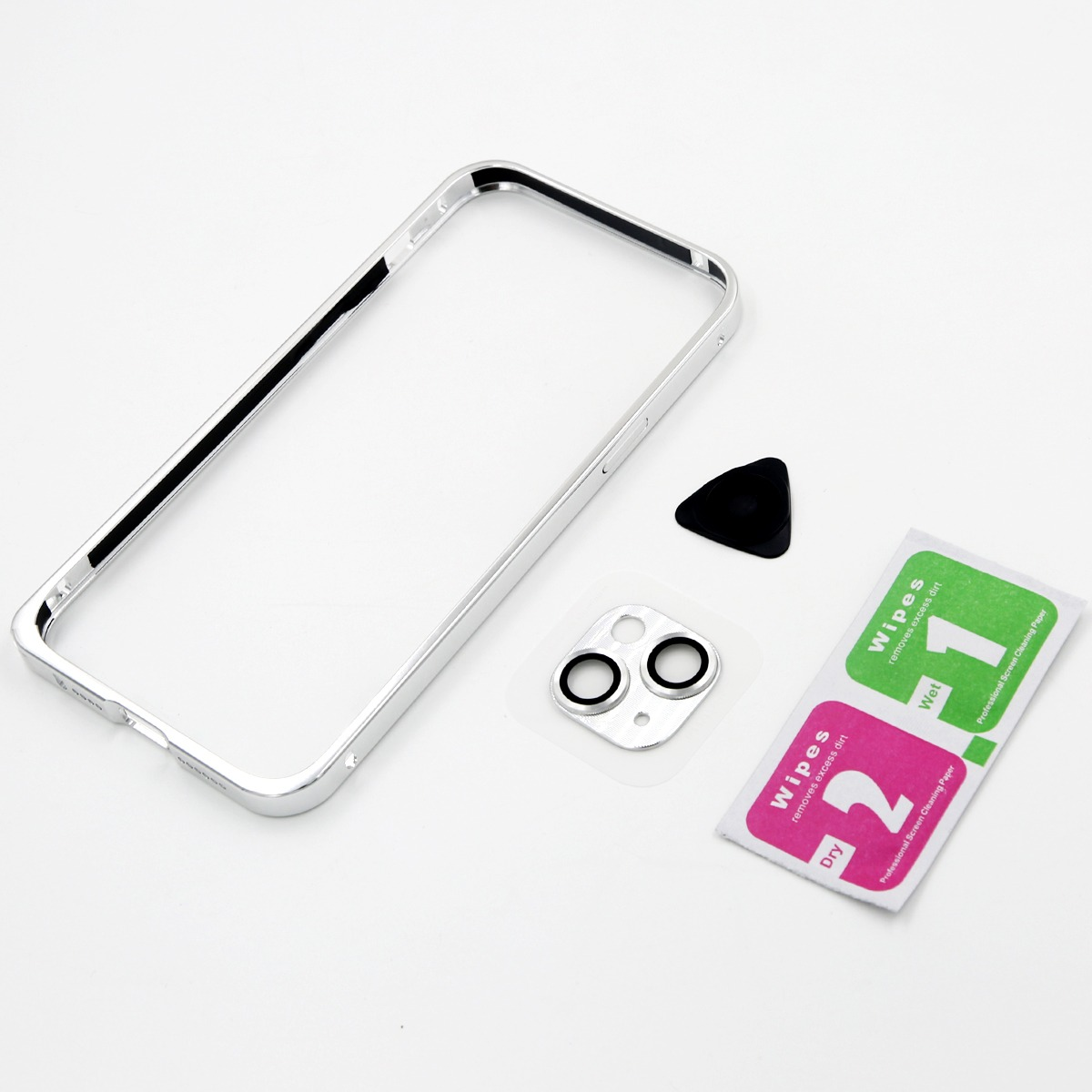 Telaio cover telefono, protettore lente fotocamera e salviette detergenti.