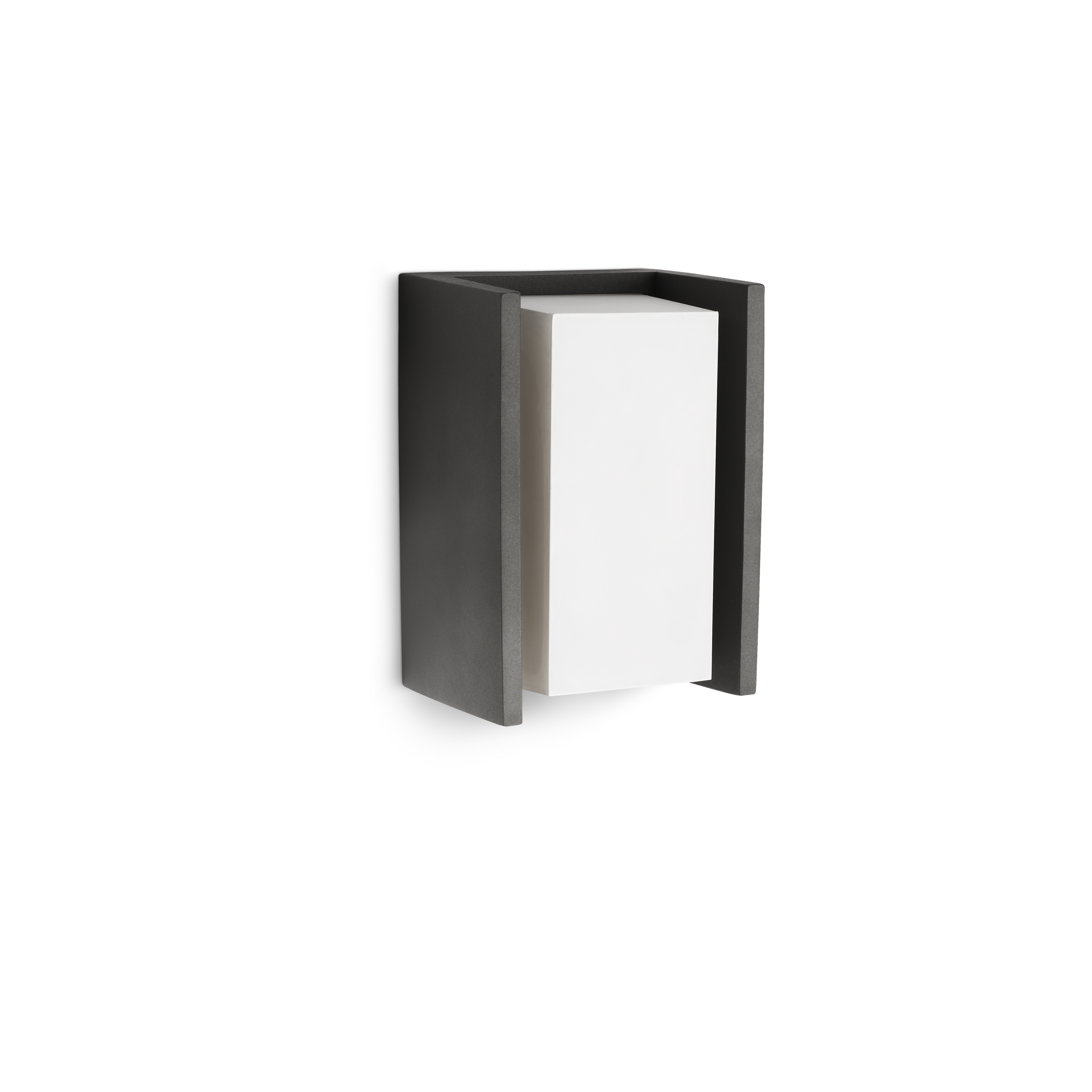 Una lámpara de pared oscura con un difusor rectangular blanco encerrado por un marco oscuro.