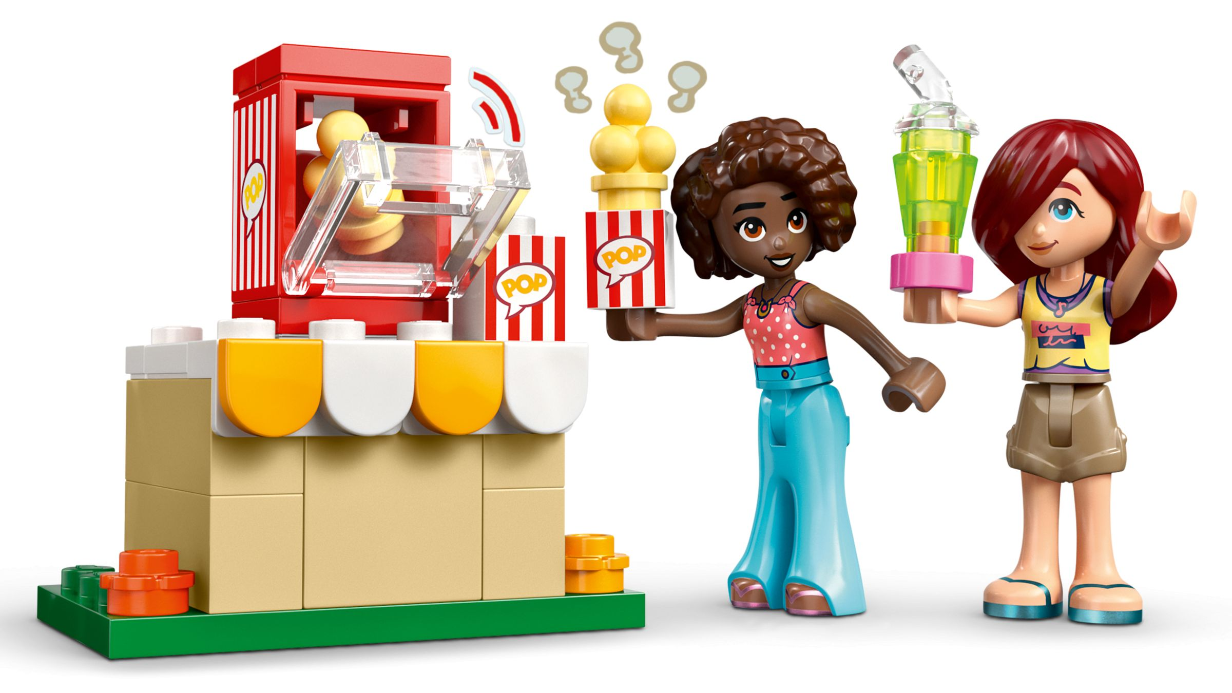 Zwei Lego-Figuren an einem Popcornstand, eine hält Popcorn, die andere ein Getränk.