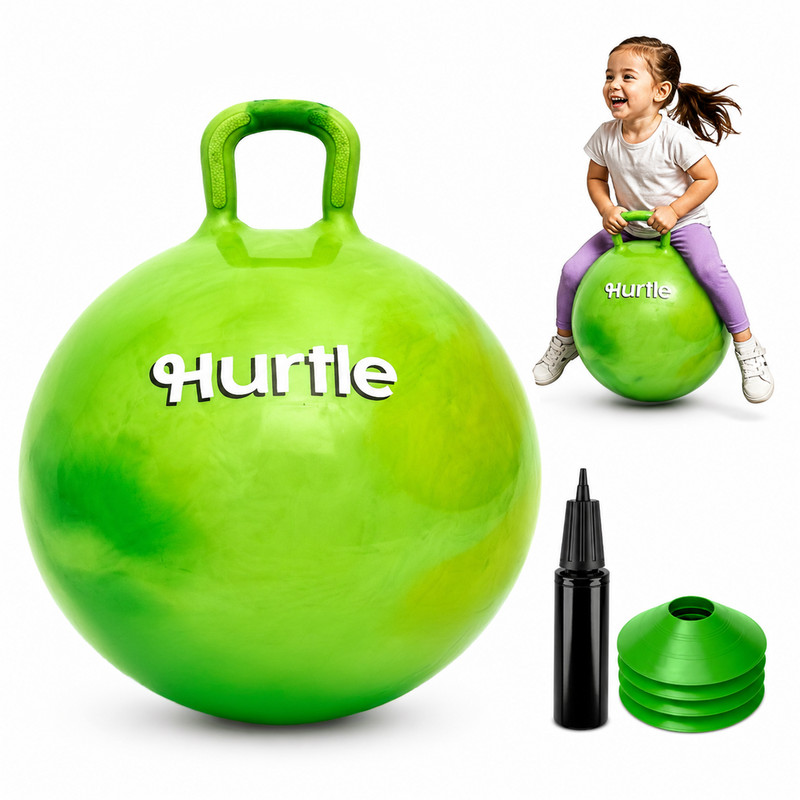 Großer grüner Hurtle-Ball mit Griff, Mädchen auf kleinerem, Pumpe und Kegel.