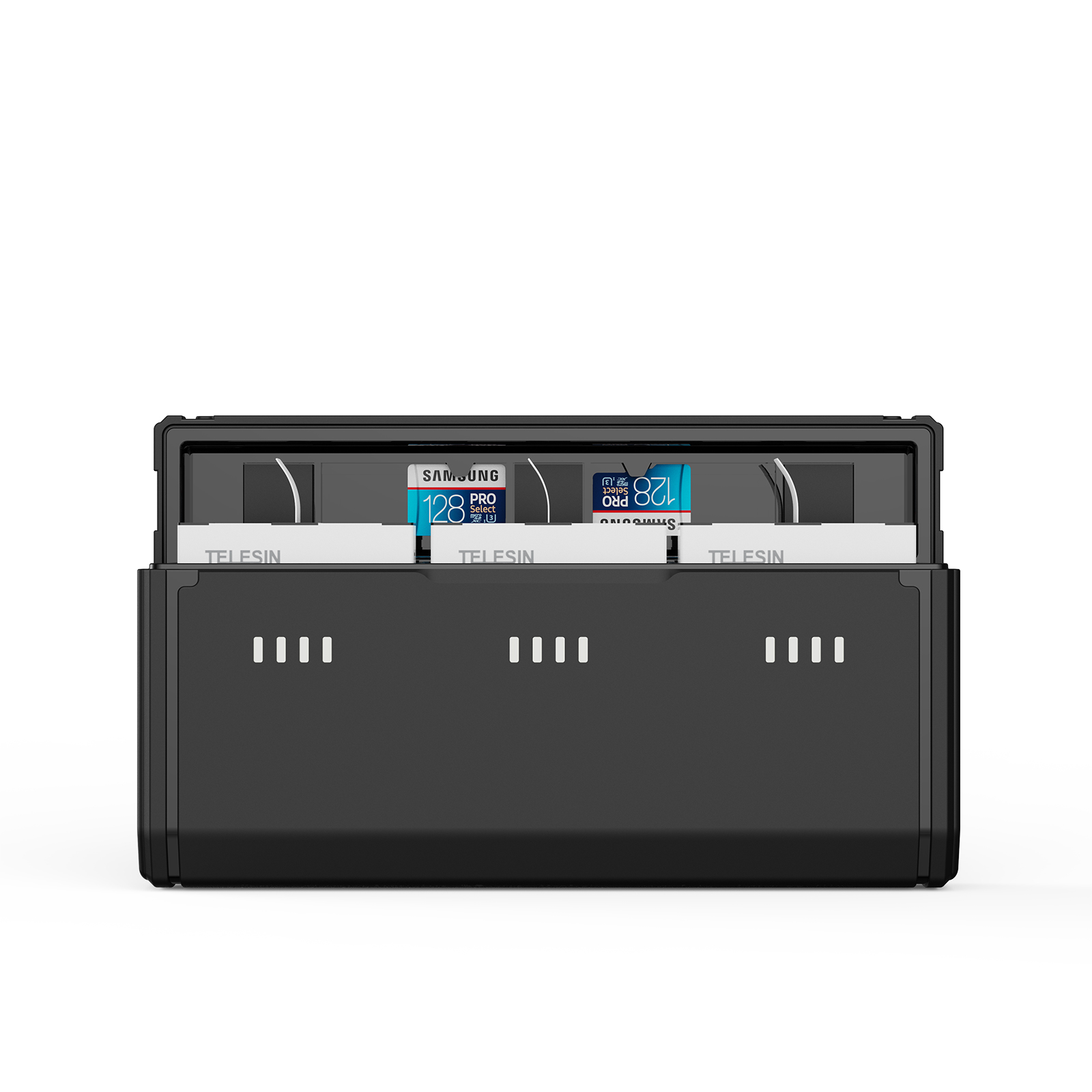 Un étui noir contenant trois cassettes Thompson et deux cartes SD Samsung.