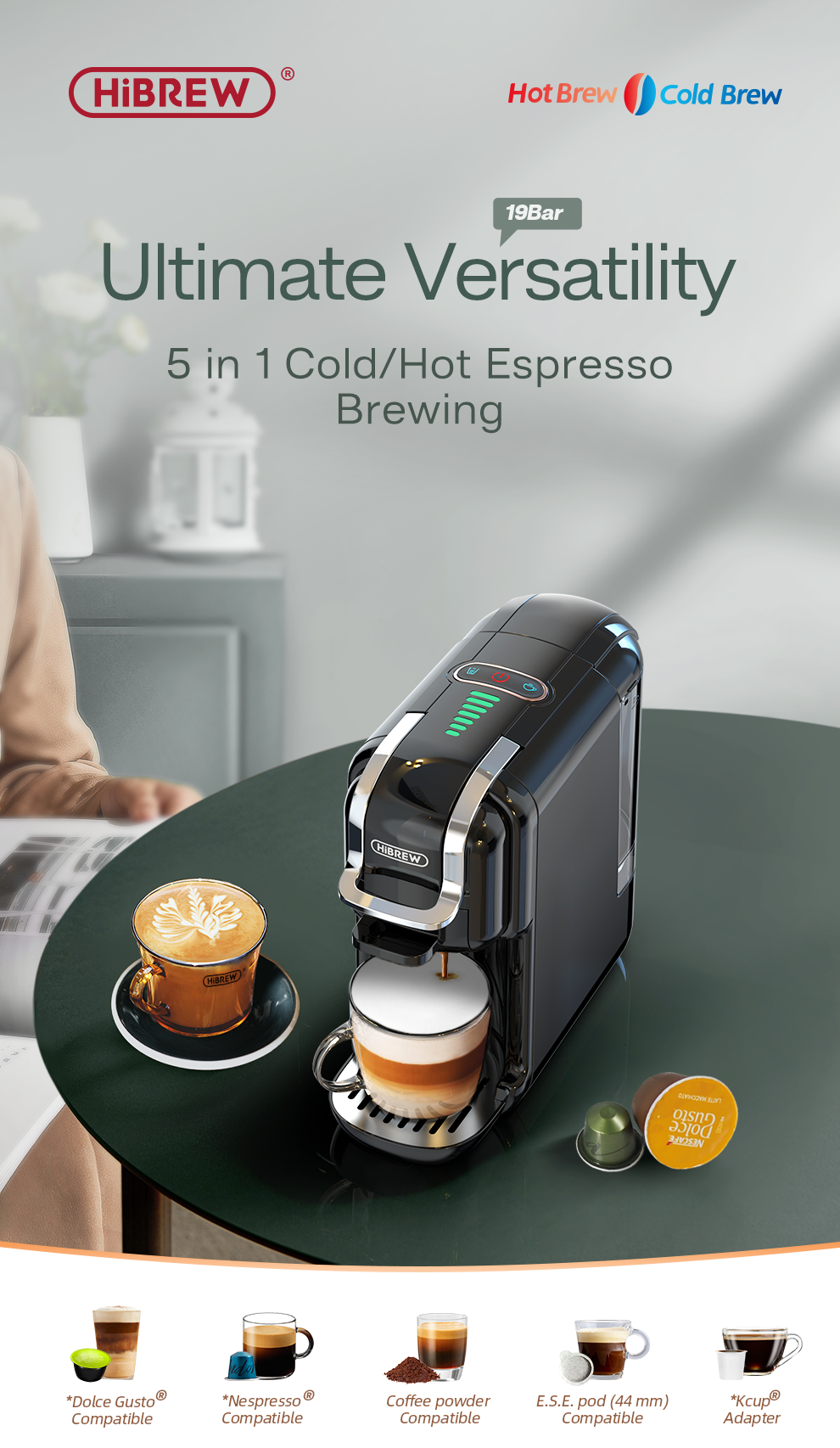 Máquina de café HiBREW preparando espresso. Tazas de café y cápsulas en exhibición.