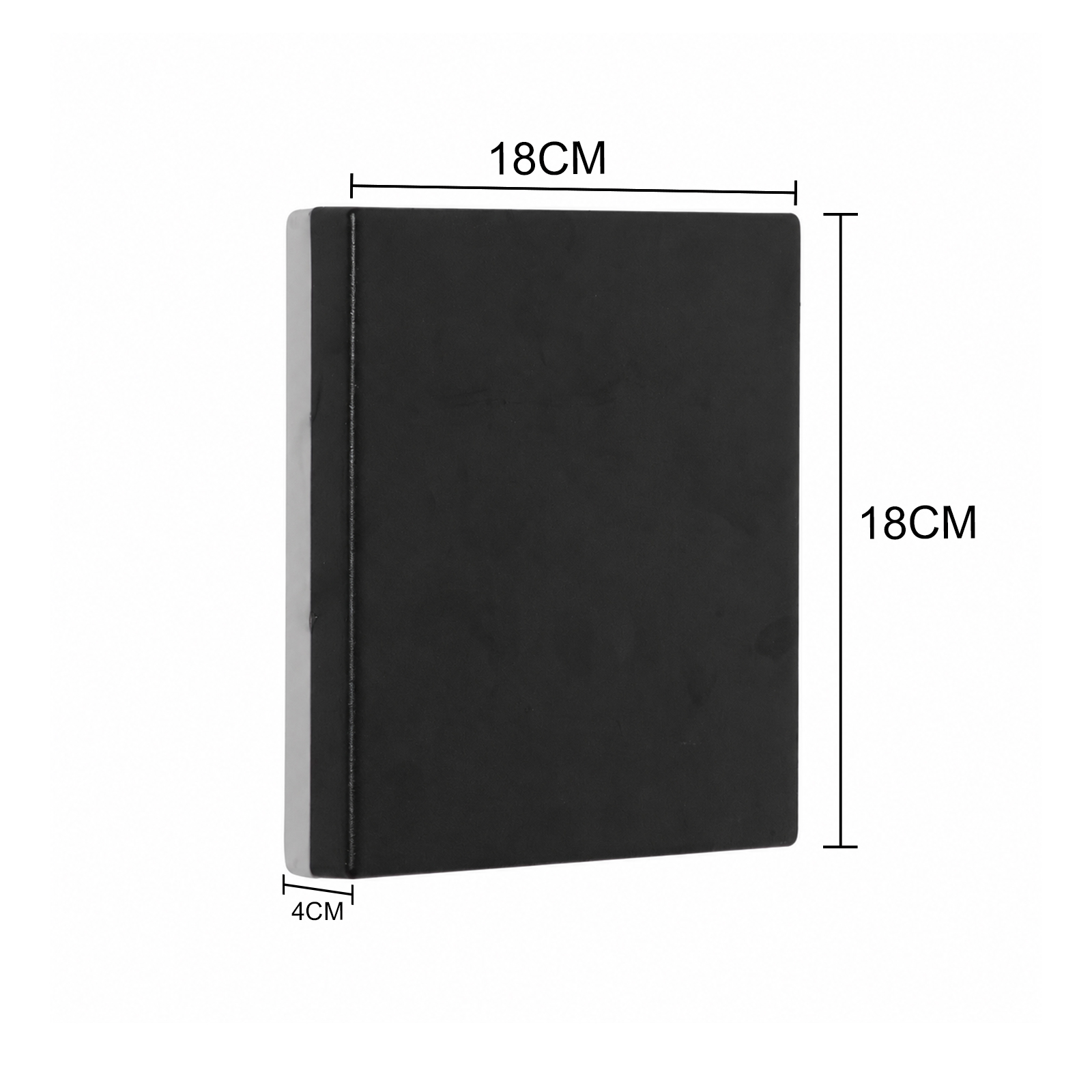 Carpeta negra con medidas 18x18x4cm.
