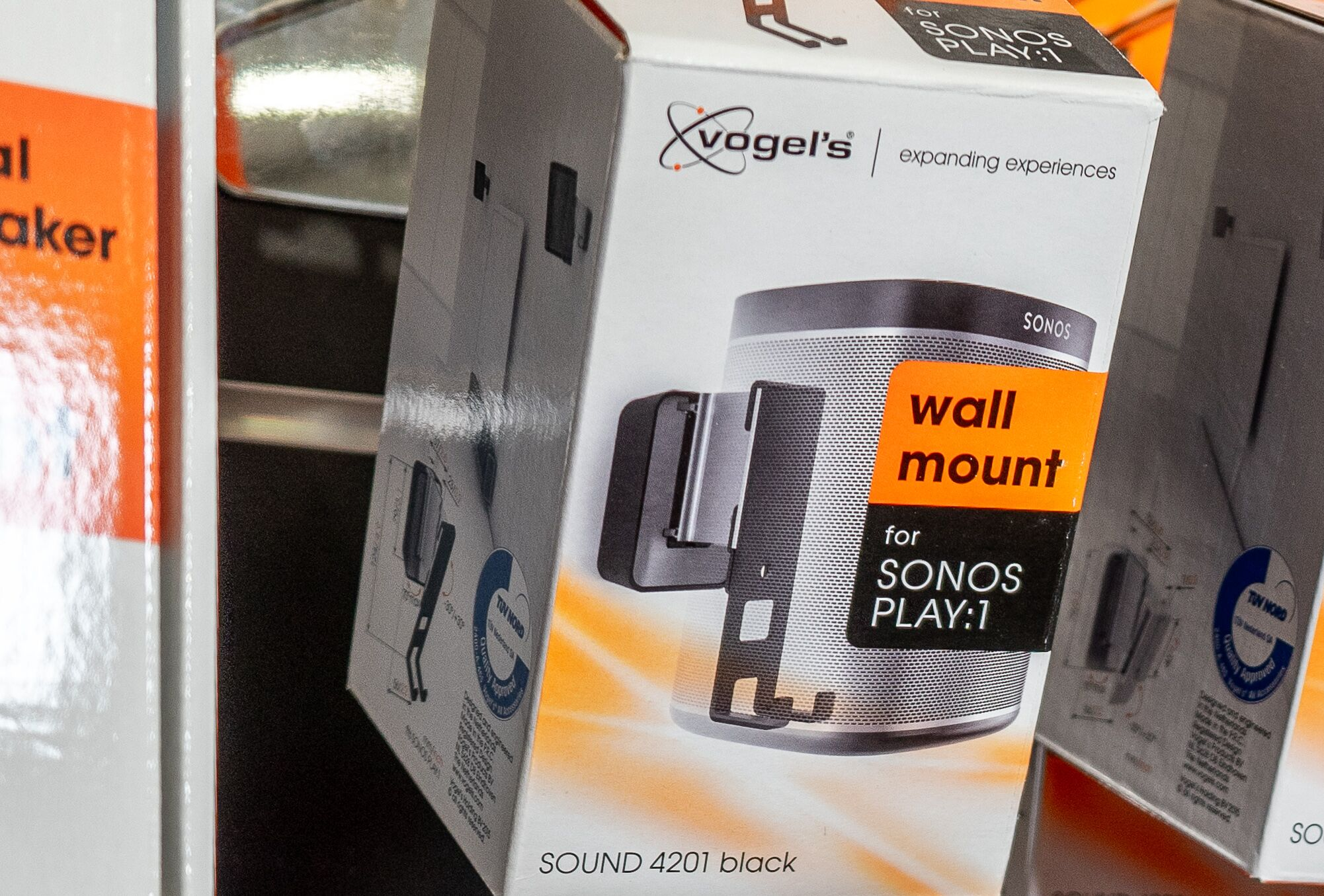 Scatola per supporto a muro Vogel's per altoparlante Sonos Play:1, nero.