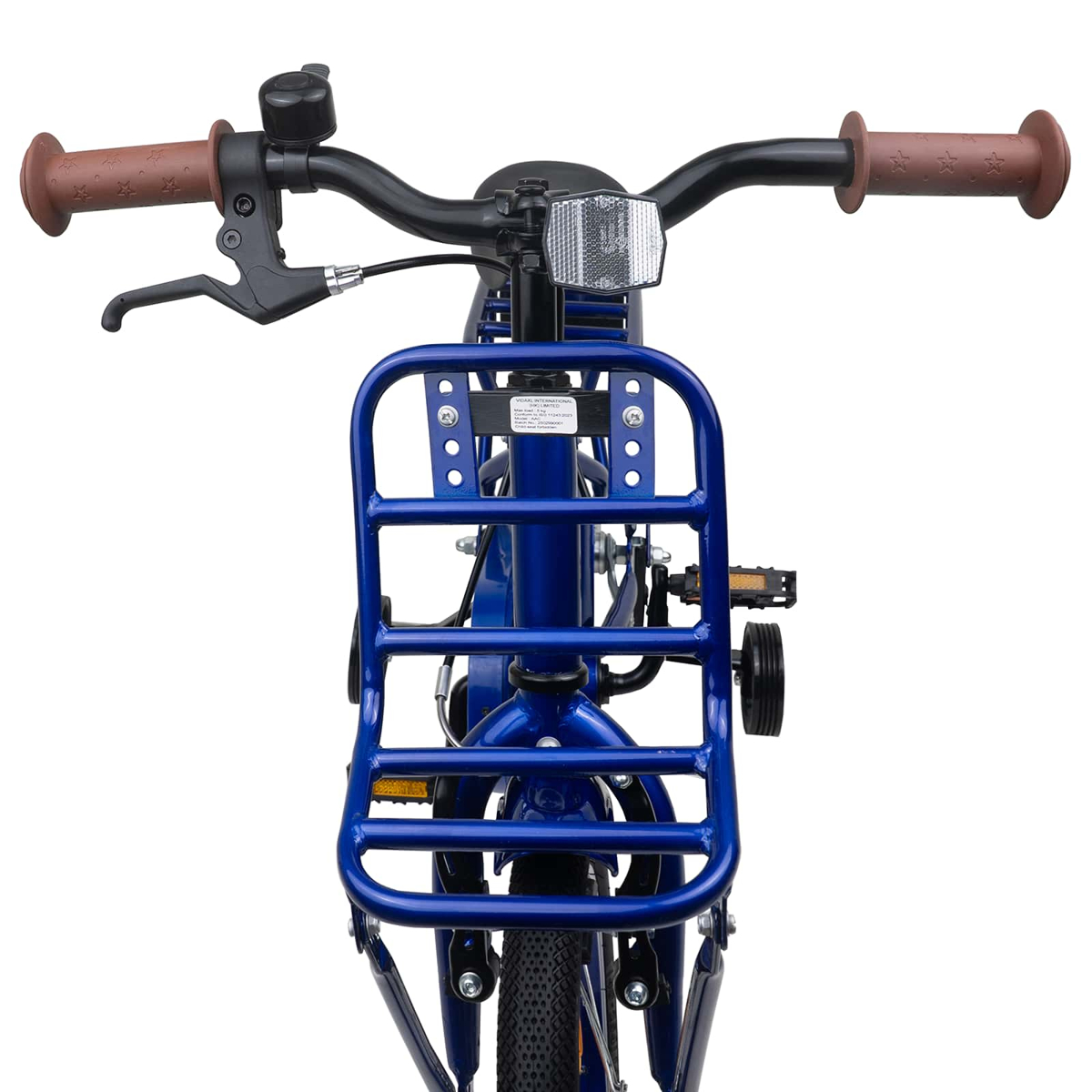 Blaues Fahrrad mit braunen Griffen, Klingel, Reflektor und Gepäckträger.