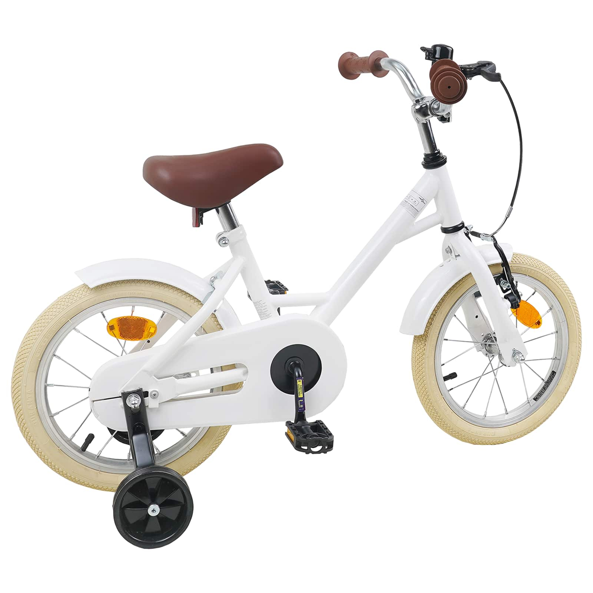 Ein weißes Kinderfahrrad mit braunem Sattel und Griffen, Stützrädern und beigen Reifen.