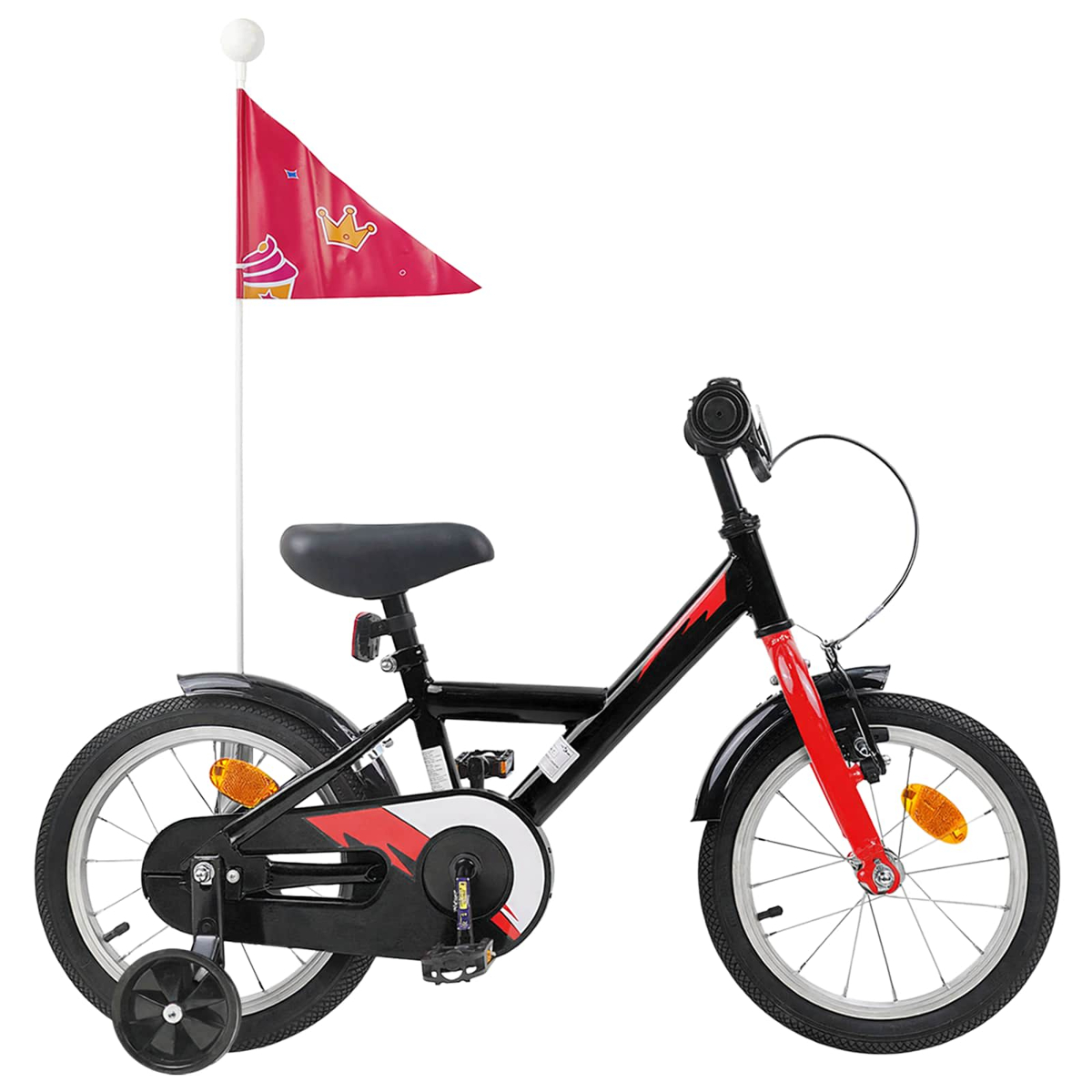 Ein schwarzes Kinderfahrrad mit Stützrädern, roter Gabel und einer roten Flagge mit Prinzessinnenmotiv.