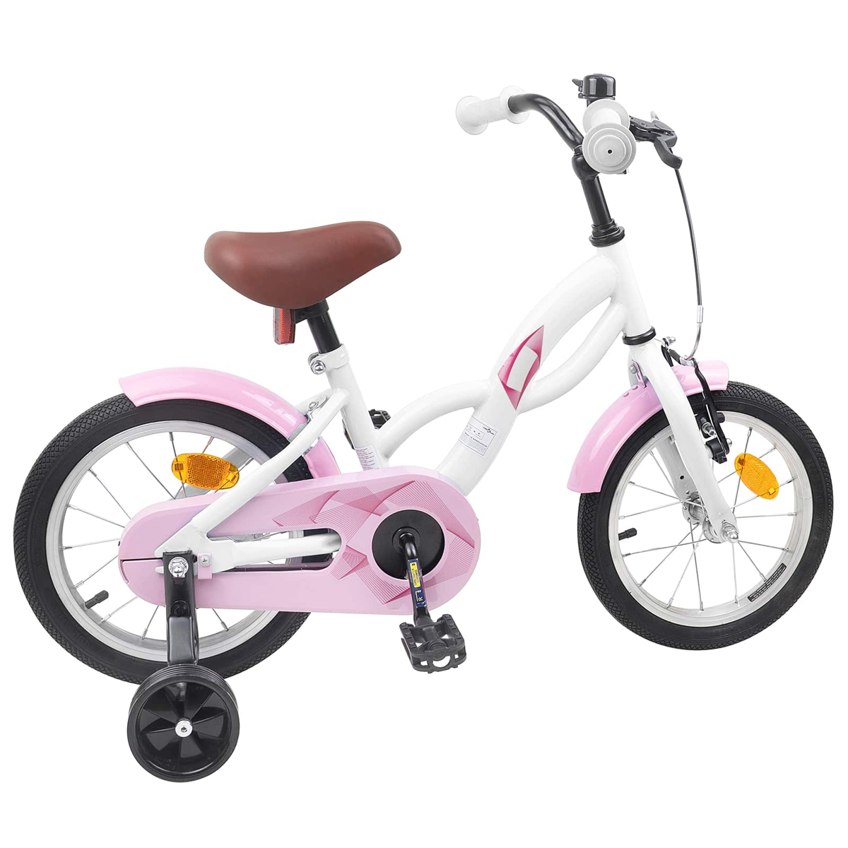 Ein weißes Kinderfahrrad mit rosa Akzenten, Stützrädern und braunem Sattel.
