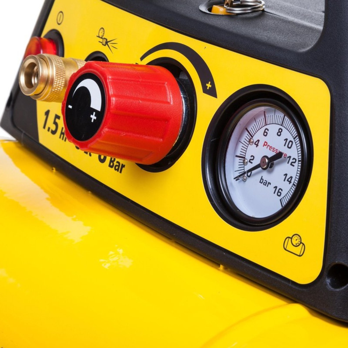 Pannello di controllo giallo del compressore con manopola rossa, manometro e raccordo in ottone.