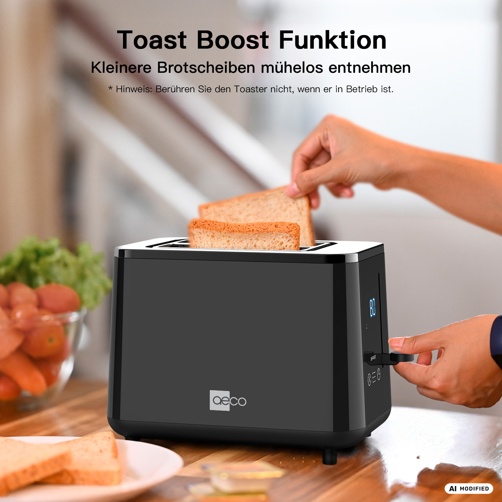 Schwarzer Toaster mit Toastscheiben, eine Hand legt Toast ein. Digitale Anzeige.