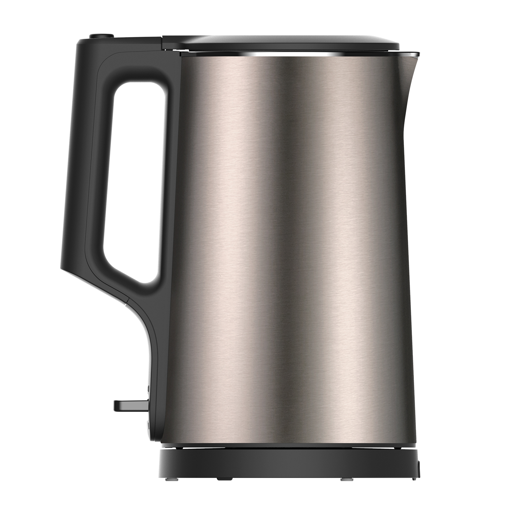 Ein silberner Wasserkocher mit schwarzem Griff und Sockel auf weißem Hintergrund.