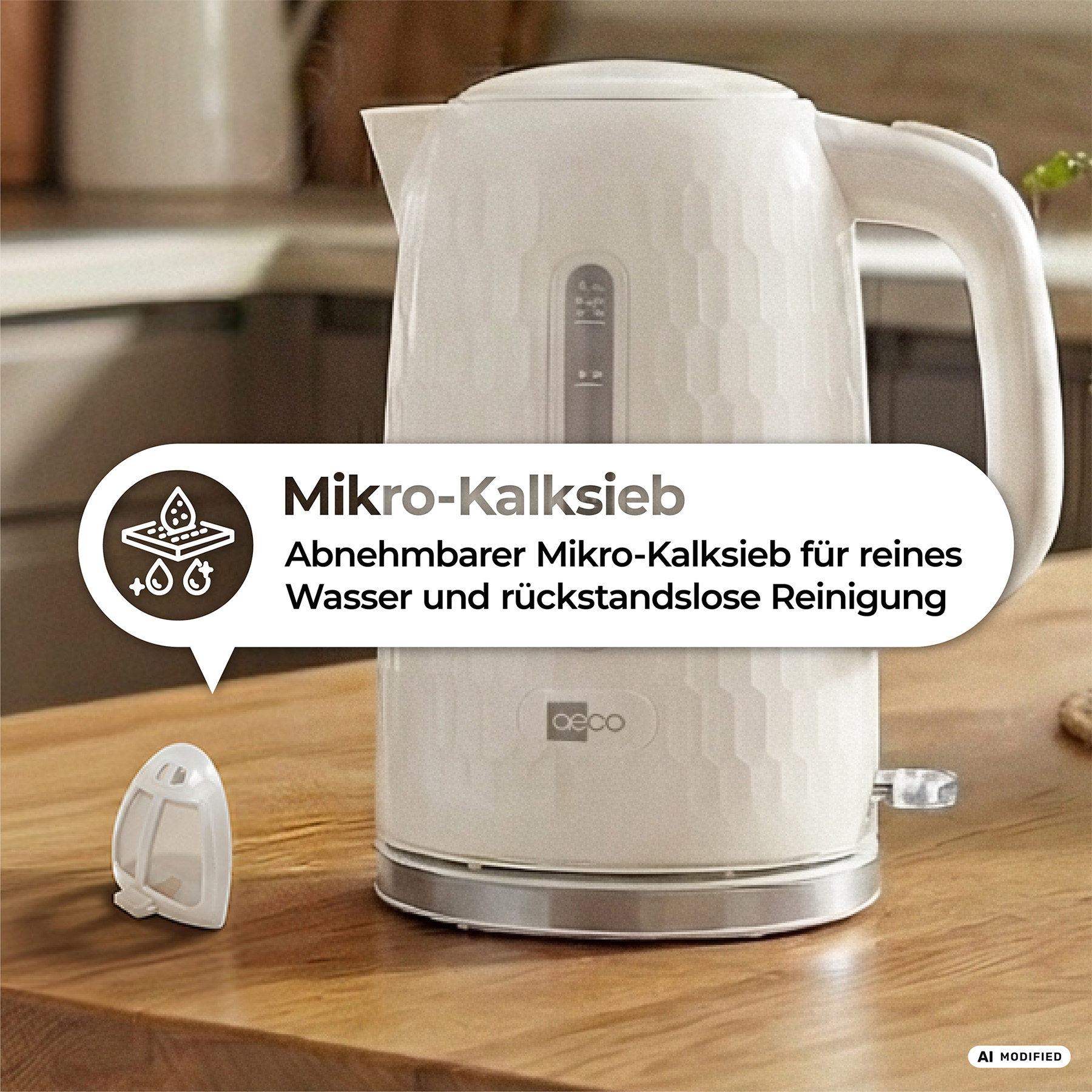 Eine weiße Teekanne mit dem Text „Mikro-Kalksieb“ und einem separaten Sieb.