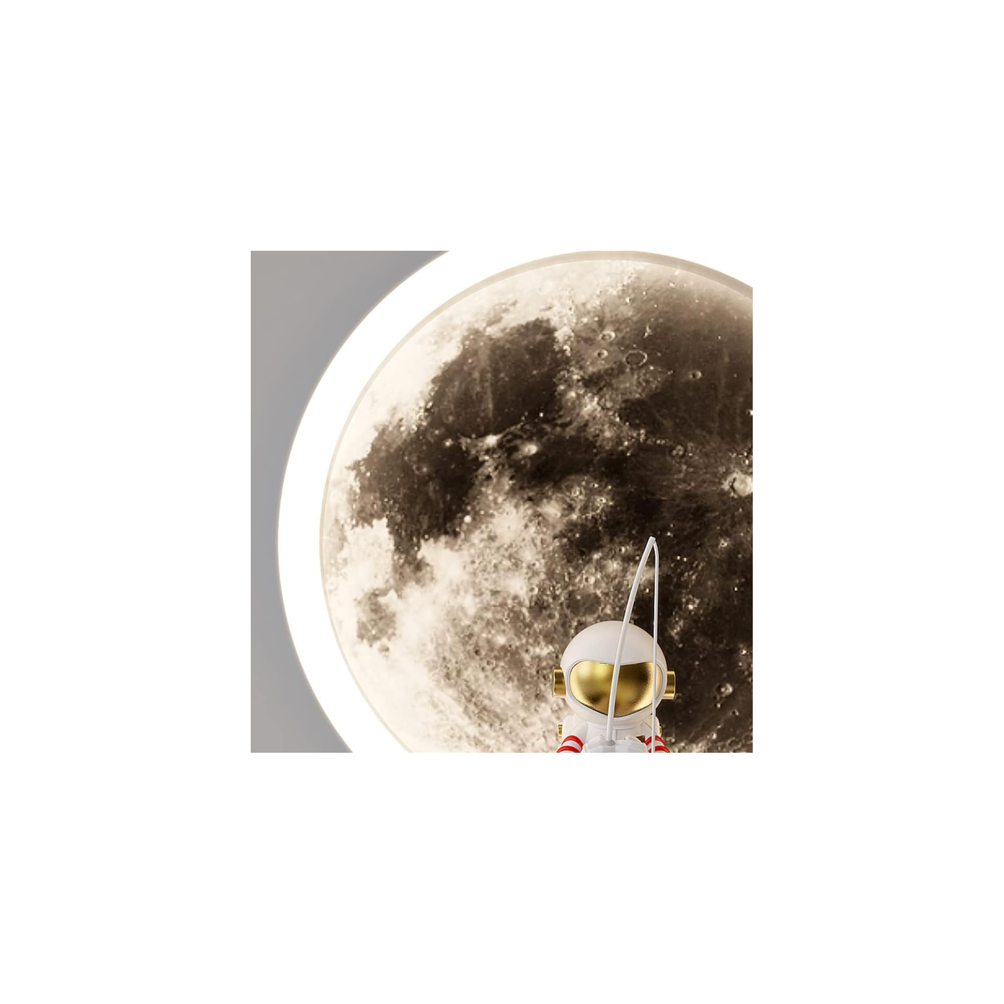 Eine Figur eines Astronauten sitzt vor dem Mond und hält sich an einer Stange fest.