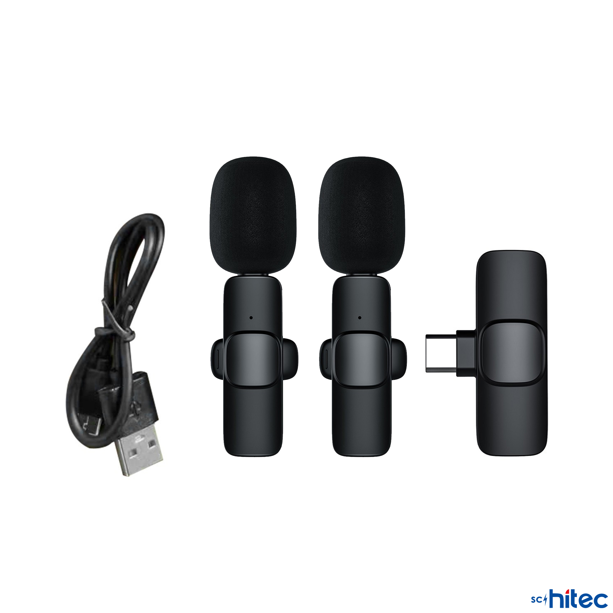 Beyaz zeminde USB-C adaptörlü ve şarj kablolu iki siyah mikrofon.