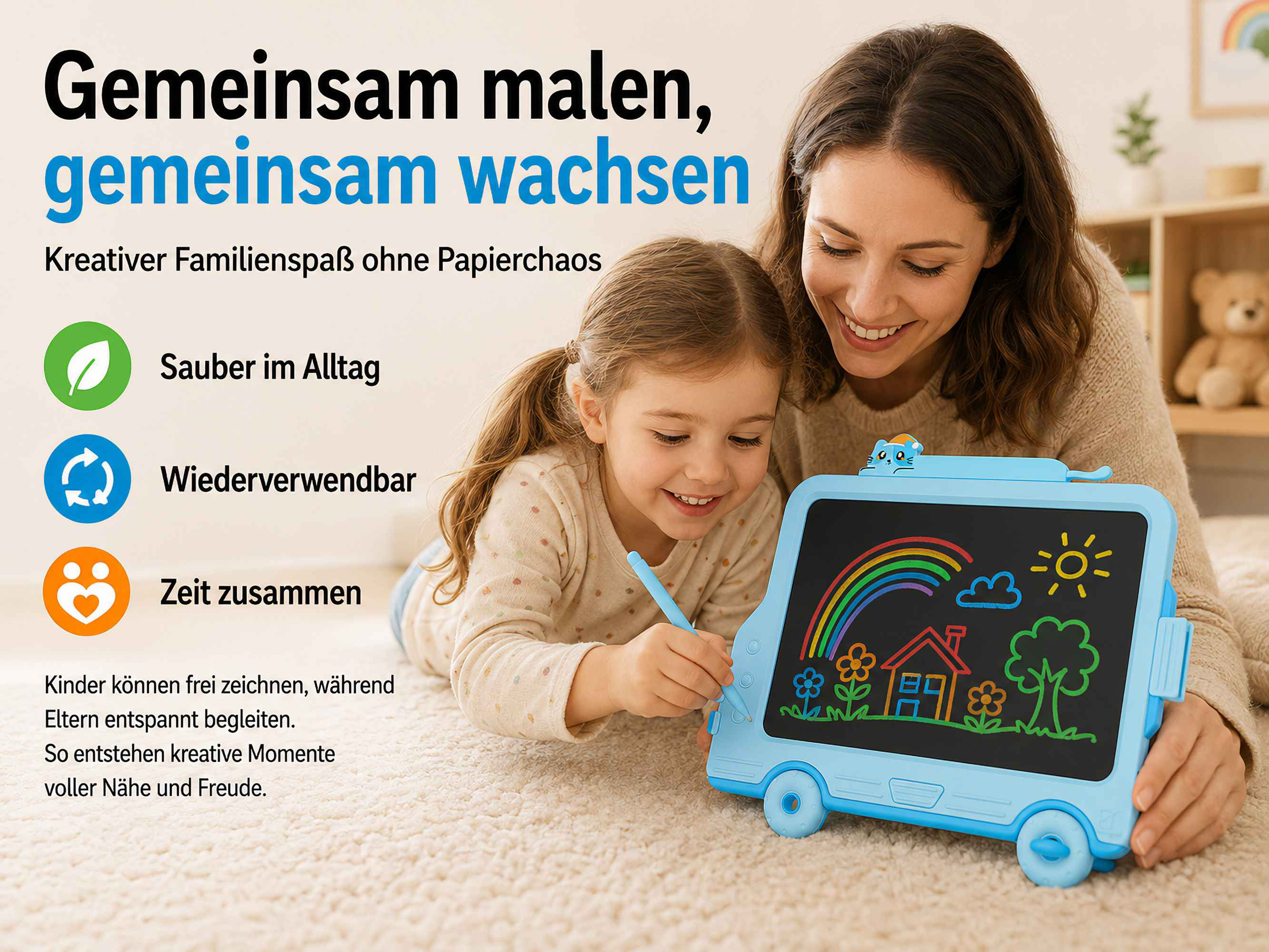 Mutter und Kind malen auf einem blauen Tablet mit Regenbogen, Haus und Sonne.