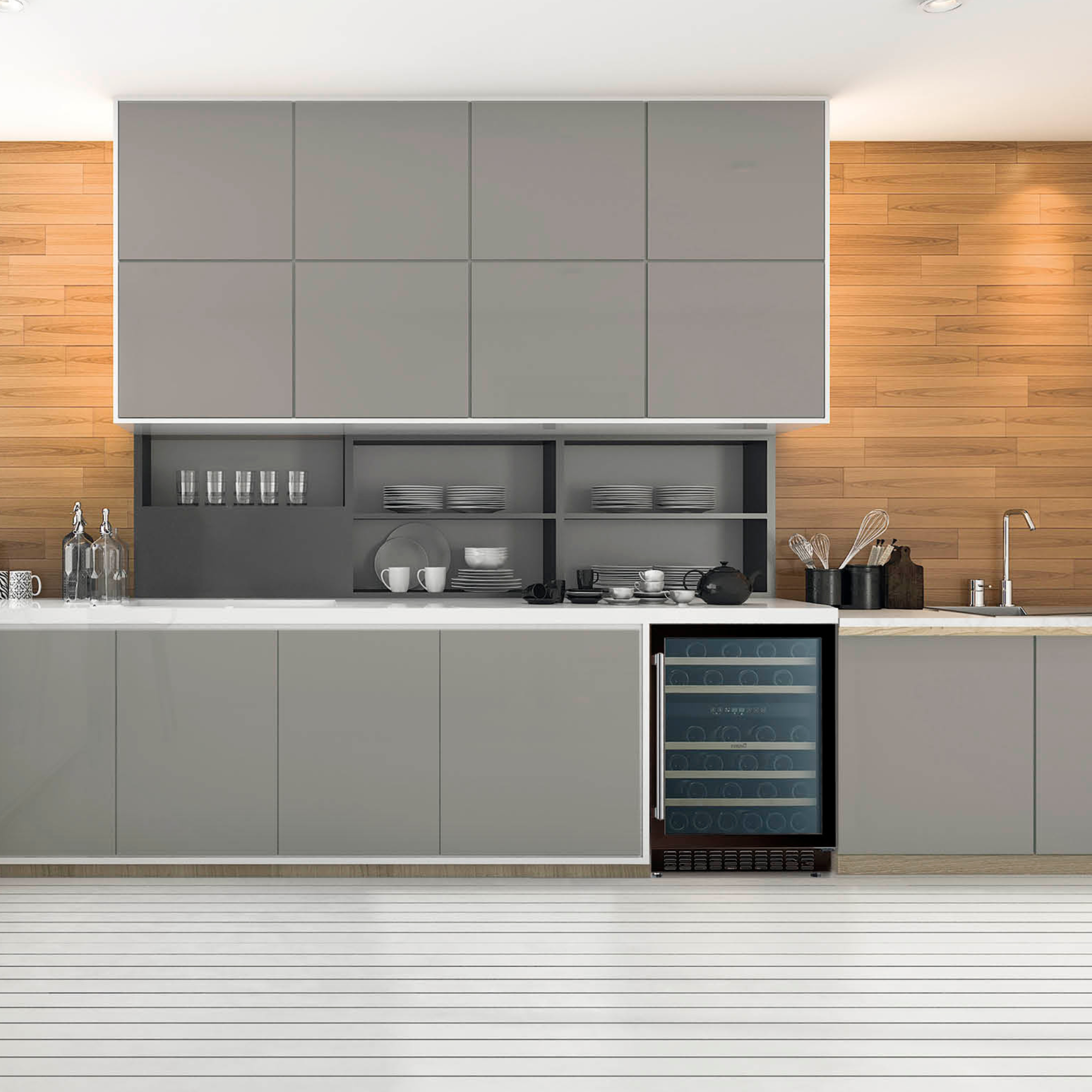 Cocina moderna con gabinetes grises, pared de madera y enfriador de vino.